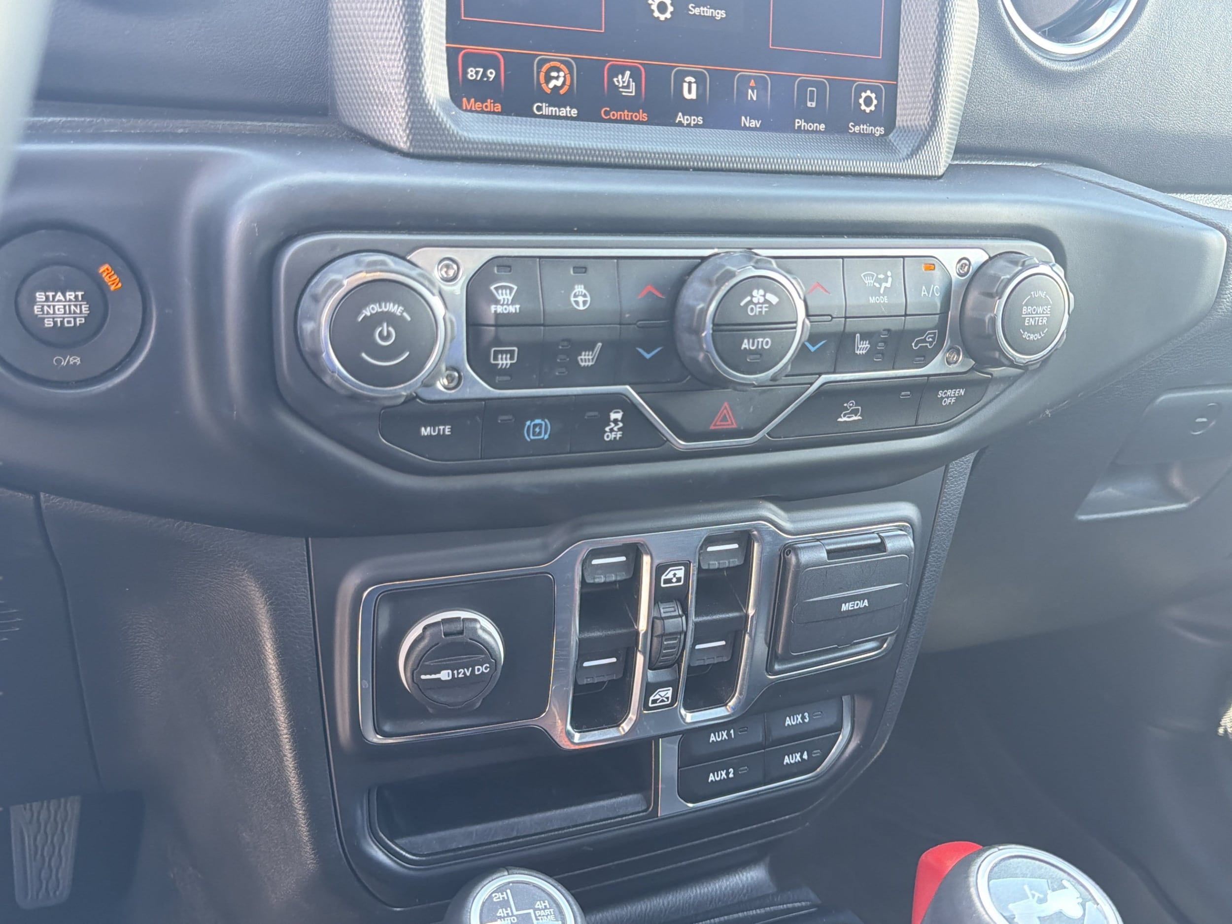 2022 Jeep Wrangler Unlimited Sahara 4XE - Photo 16