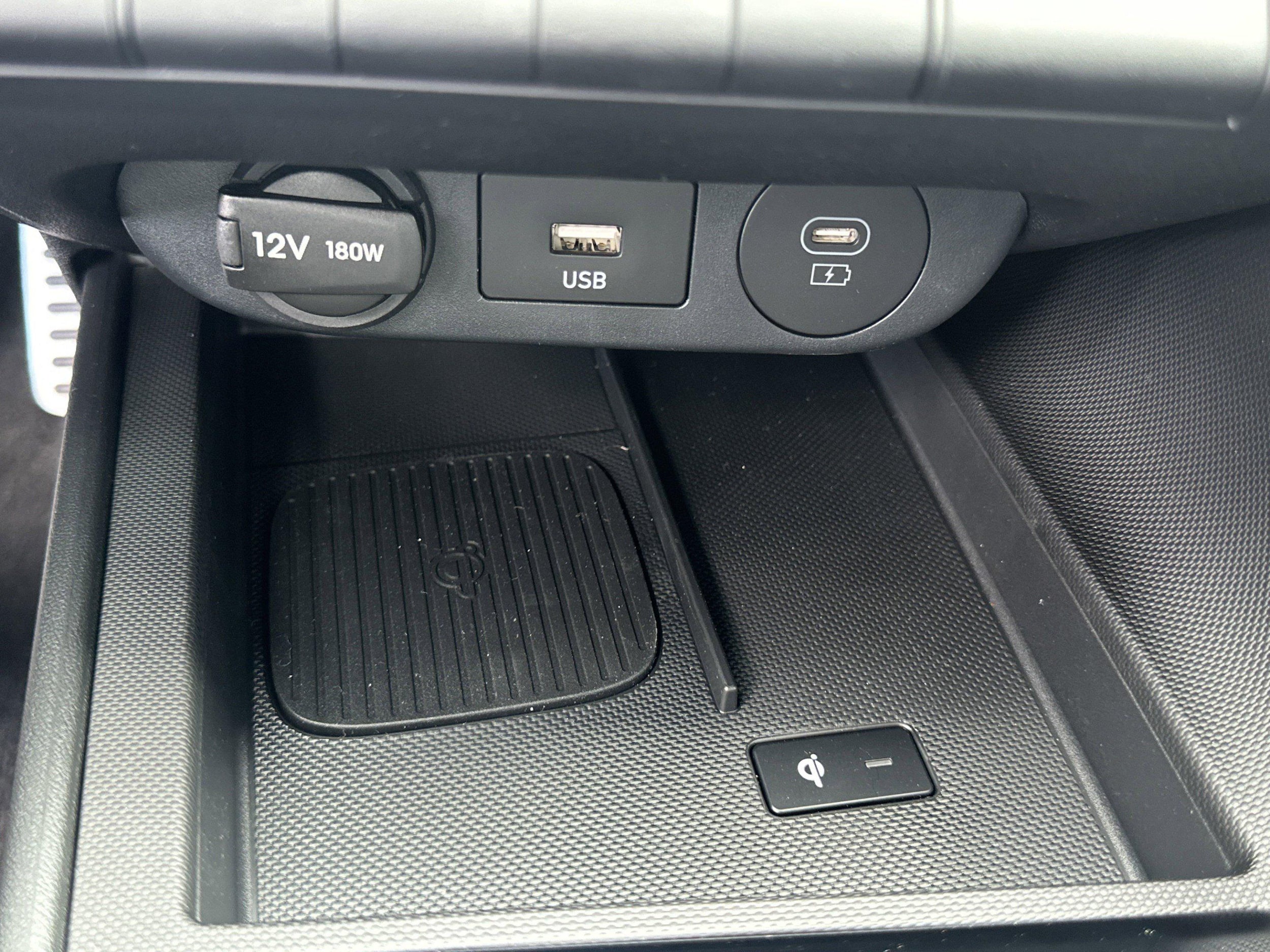 2025 Hyundai Elantra SEL - Photo 29
