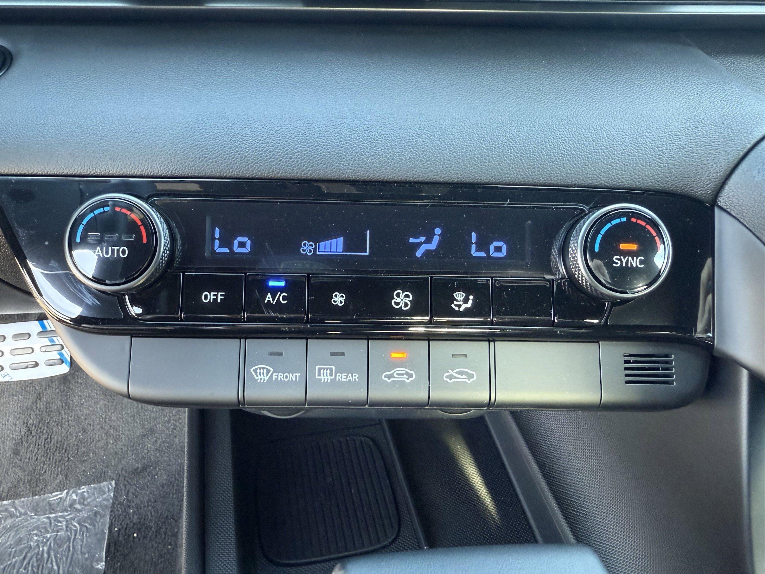 2025 Hyundai Elantra SEL - Photo 11