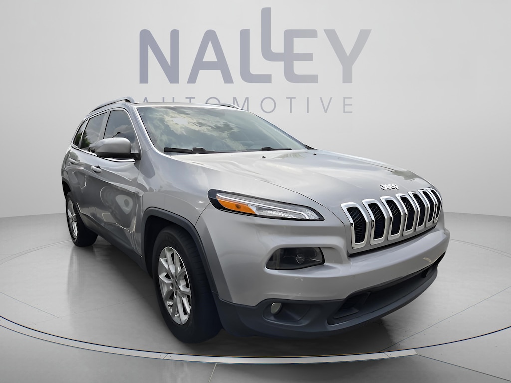 Used 2016 Jeep Cherokee Latitude SUV