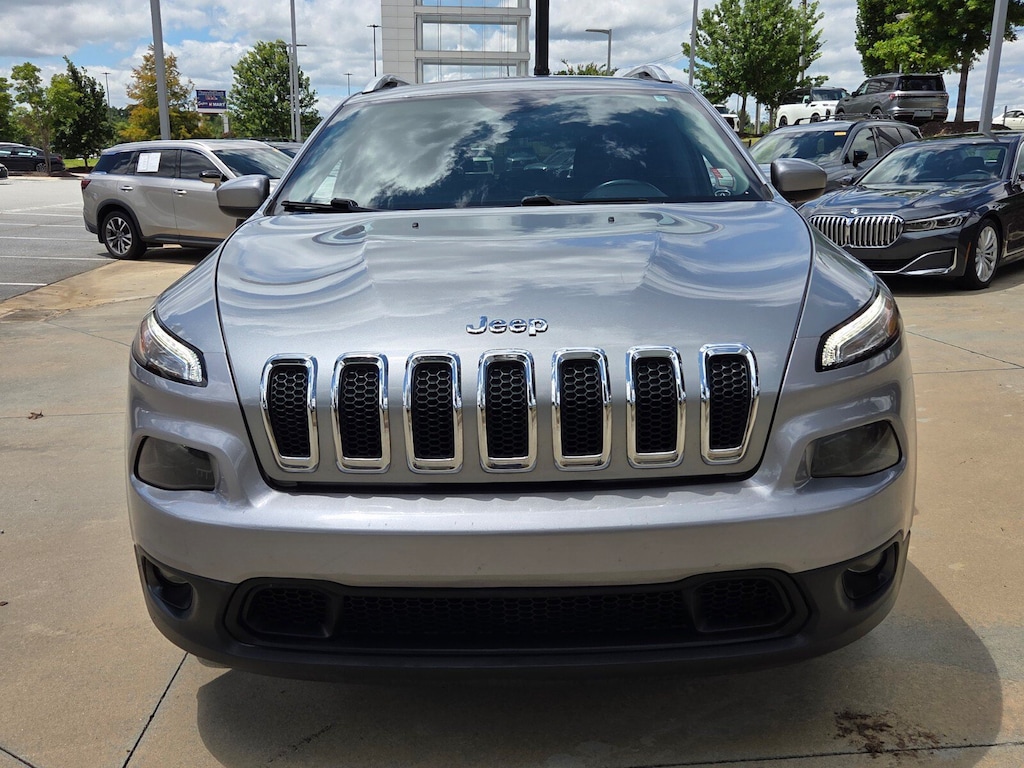Used 2016 Jeep Cherokee Latitude SUV