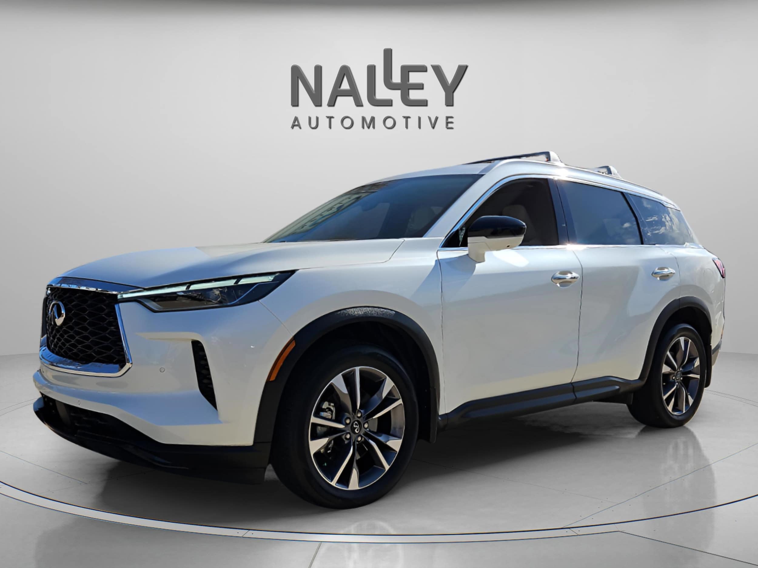 2025 INFINITI QX60 LUXE's photo