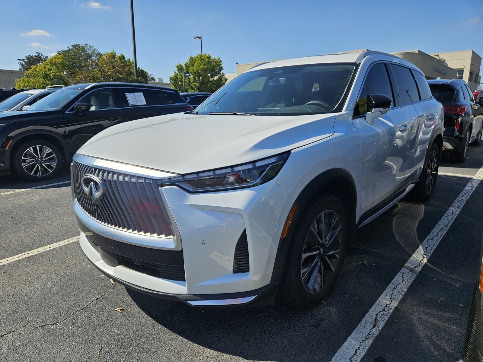 2026 INFINITI QX60 LUXE