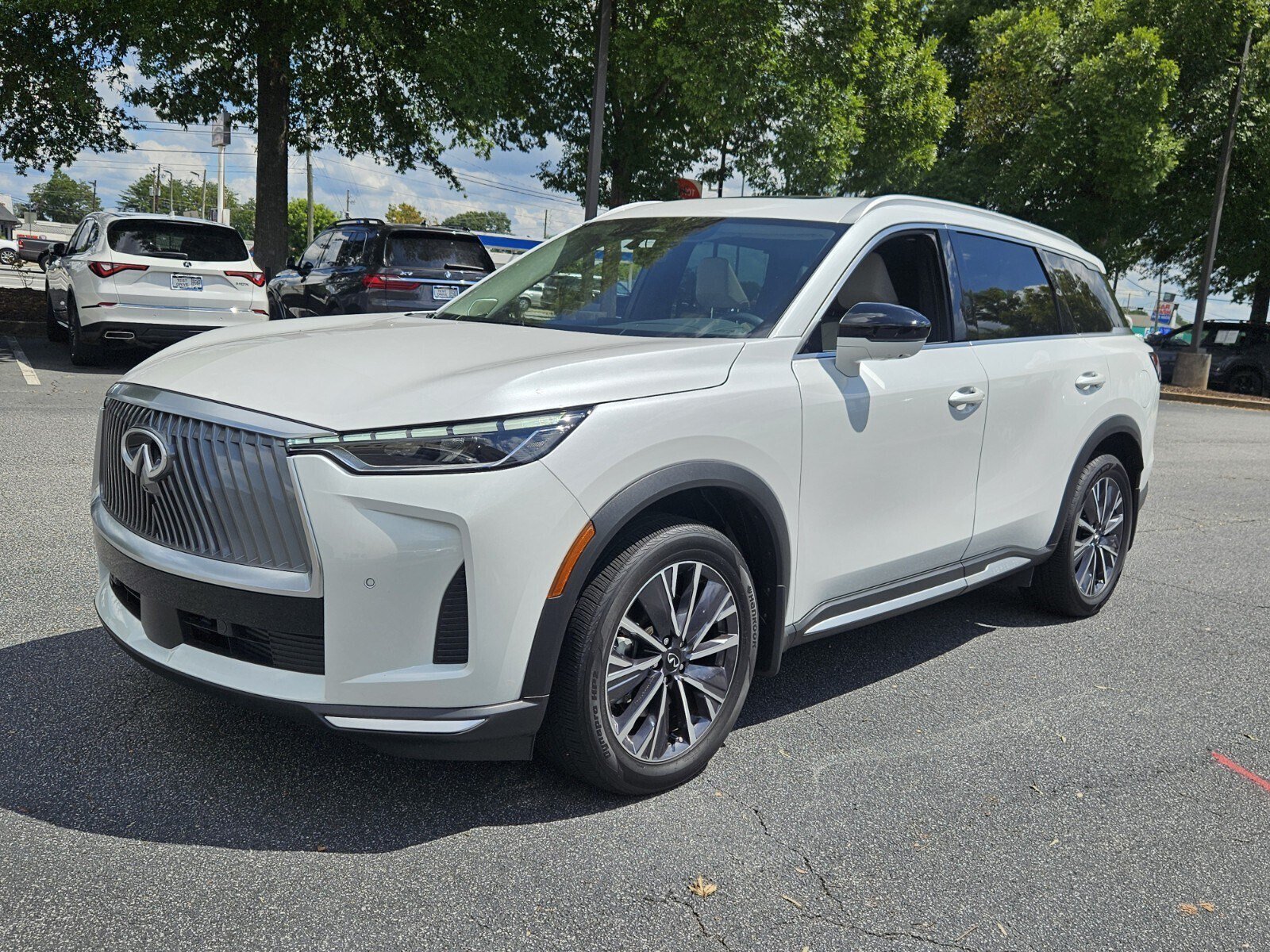 2026 INFINITI QX60 LUXE