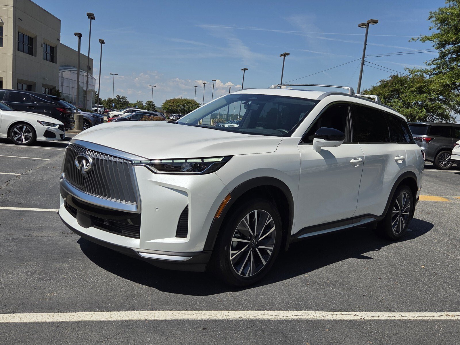 2026 INFINITI QX60 LUXE