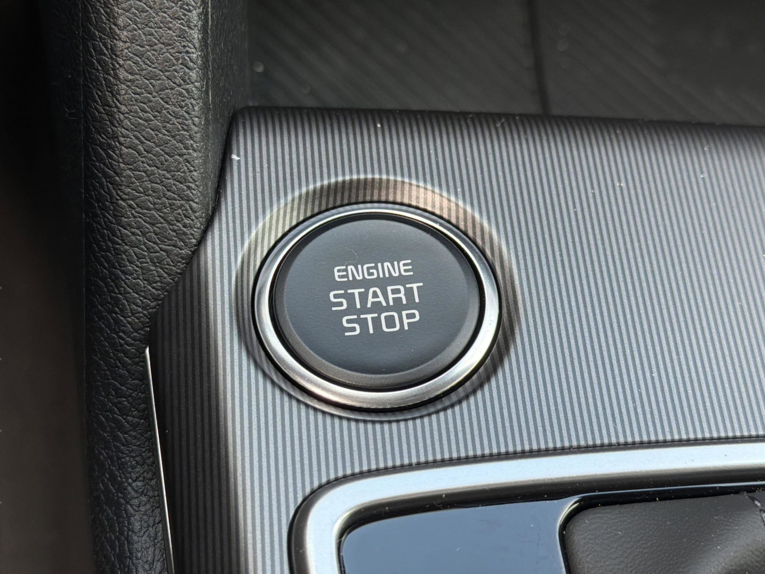 2026 Kia Sportage SX - Photo 25