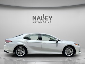 2019 Toyota Camry XLE Sedan