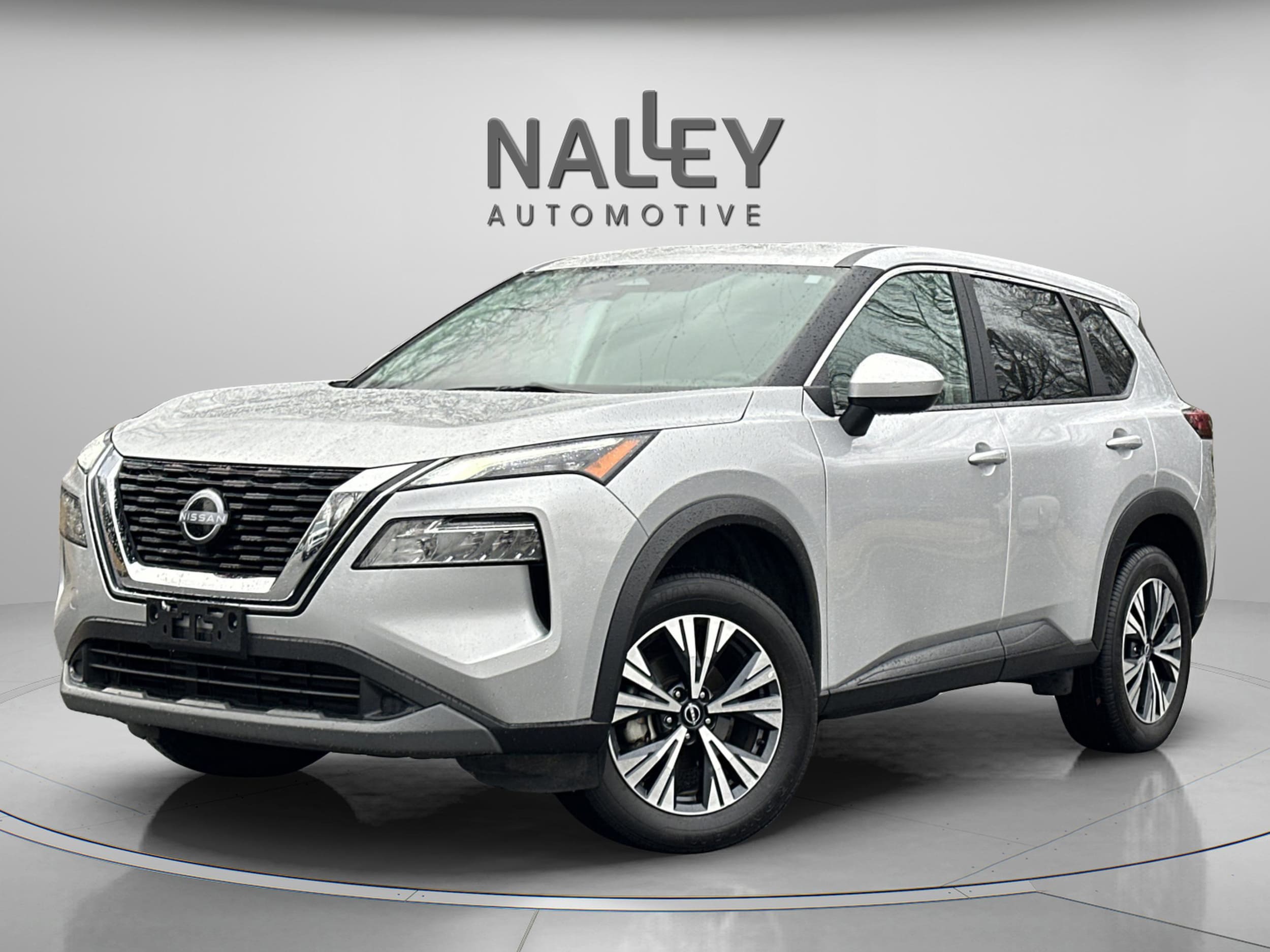 2023 Nissan Rogue SV's photo