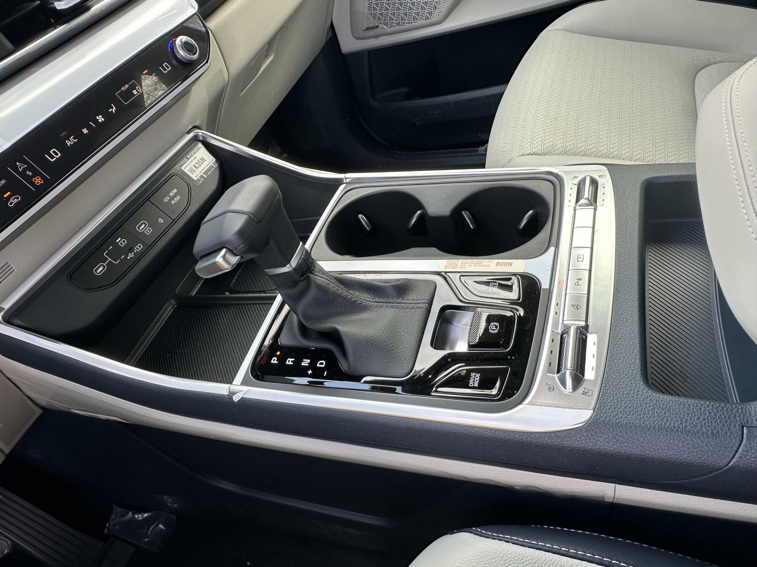 2026 Kia Carnival SX Prestige - Photo 26