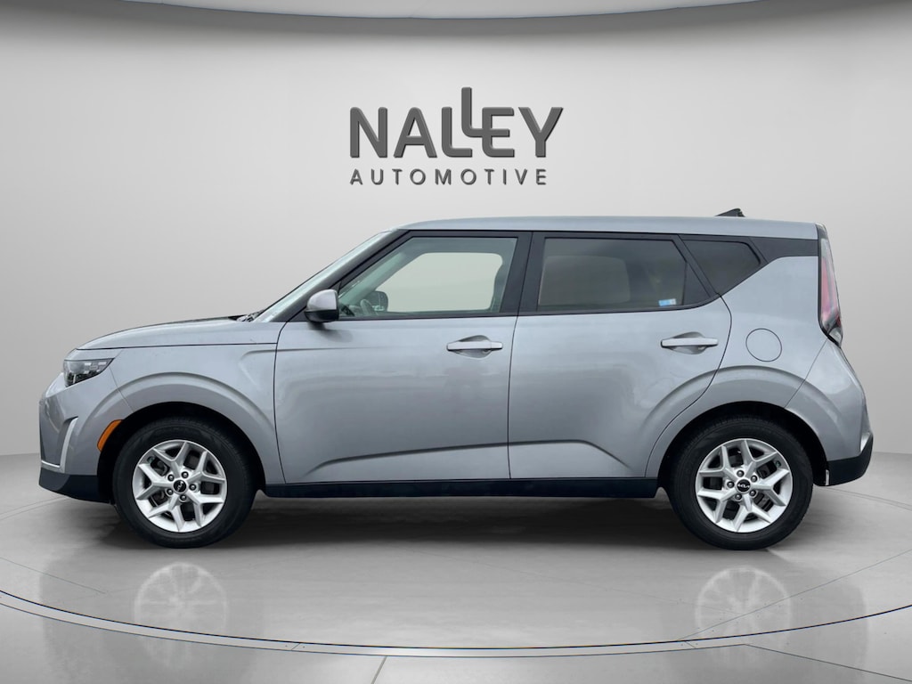 Used 2023 Kia Soul LX Hatchback