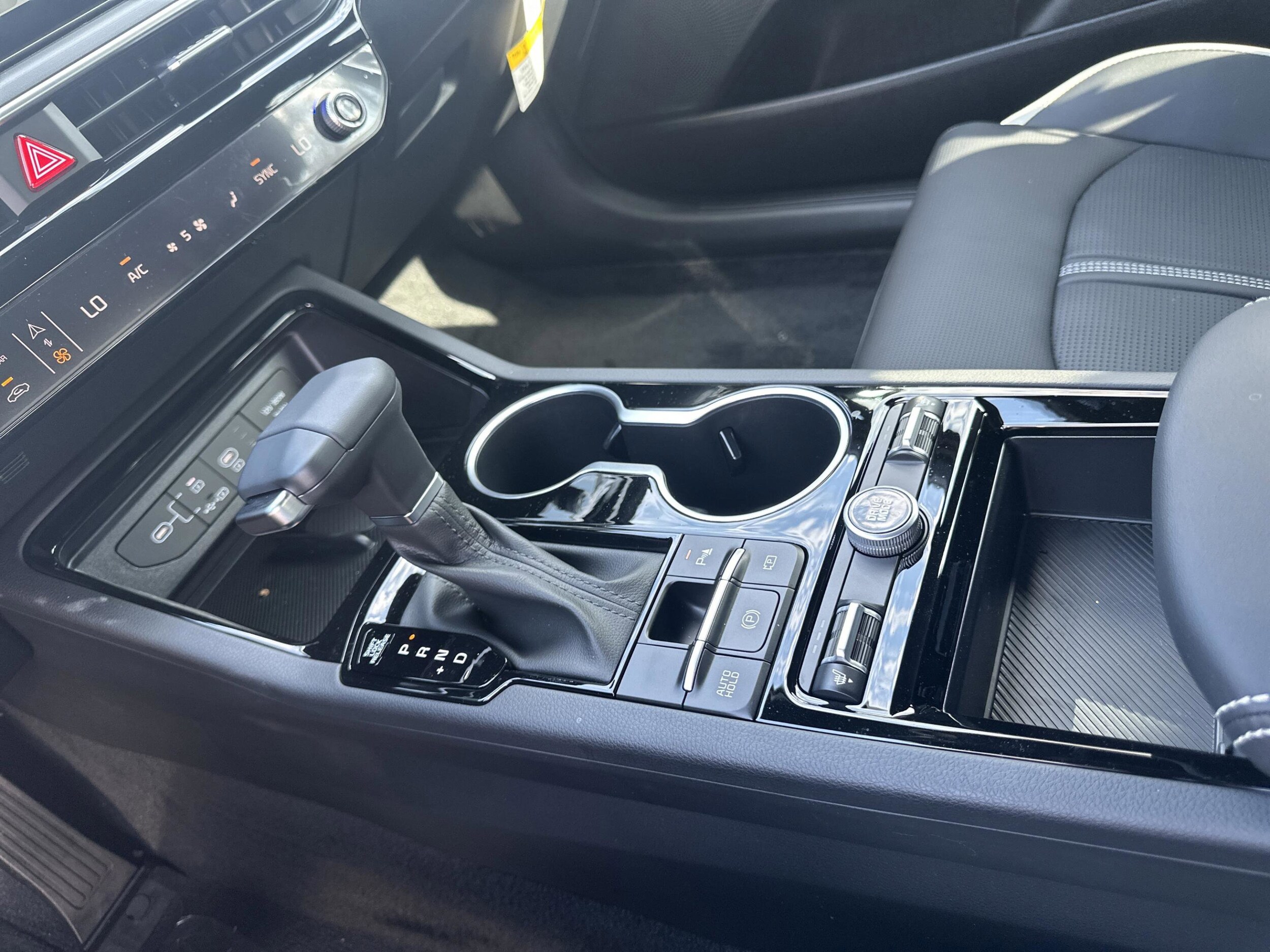2026 Kia K5 GT-Line - Photo 12