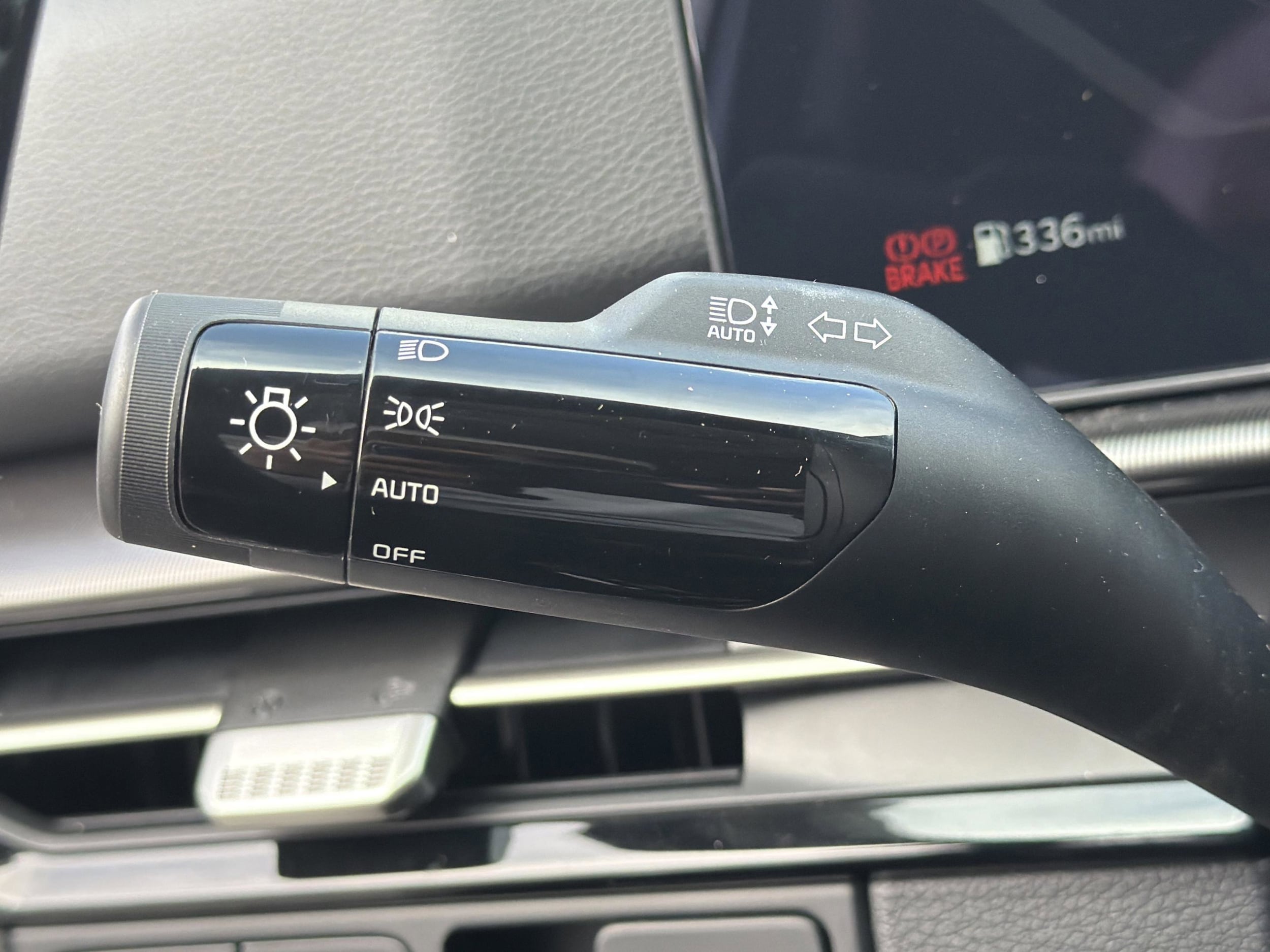 2026 Kia Sportage SX - Photo 8