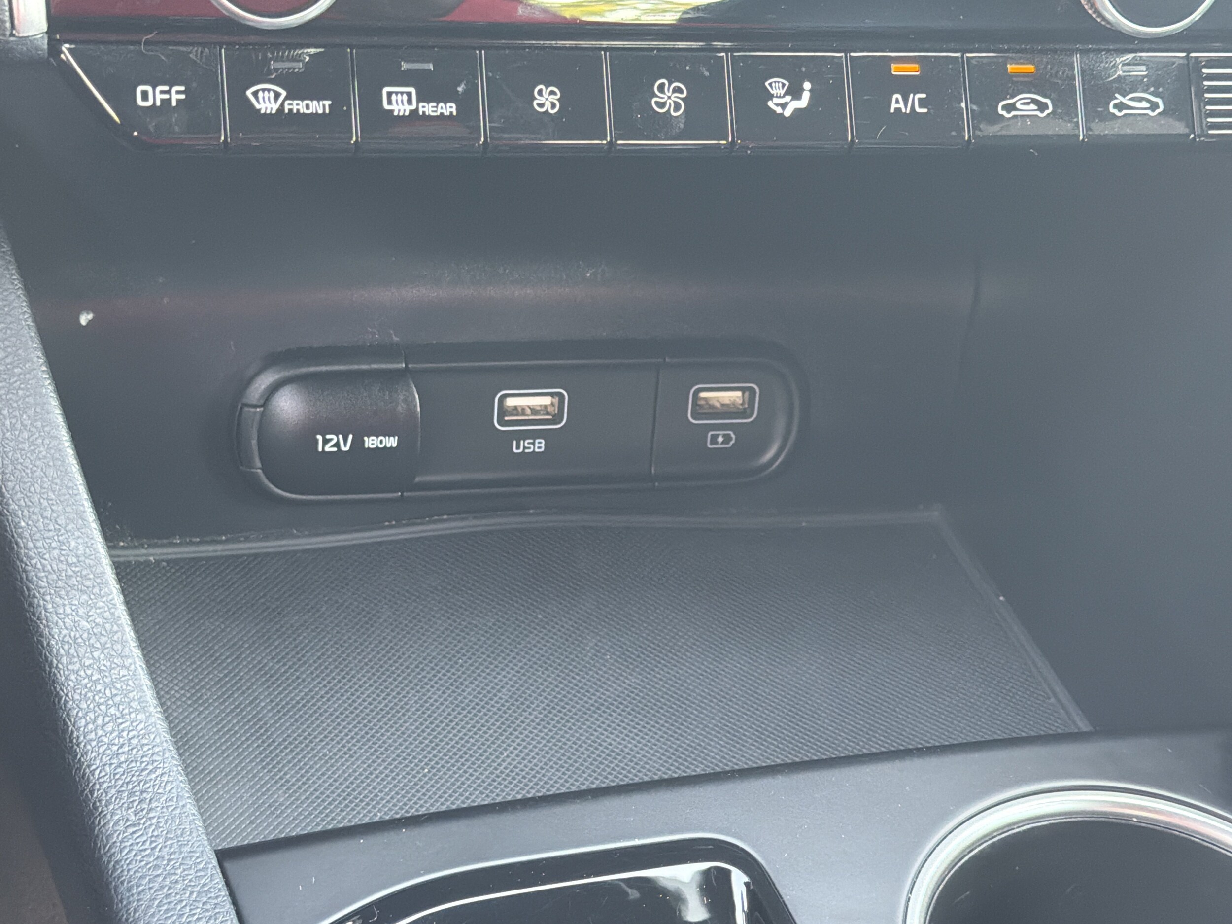 2024 Kia K5 GT-Line - Photo 16