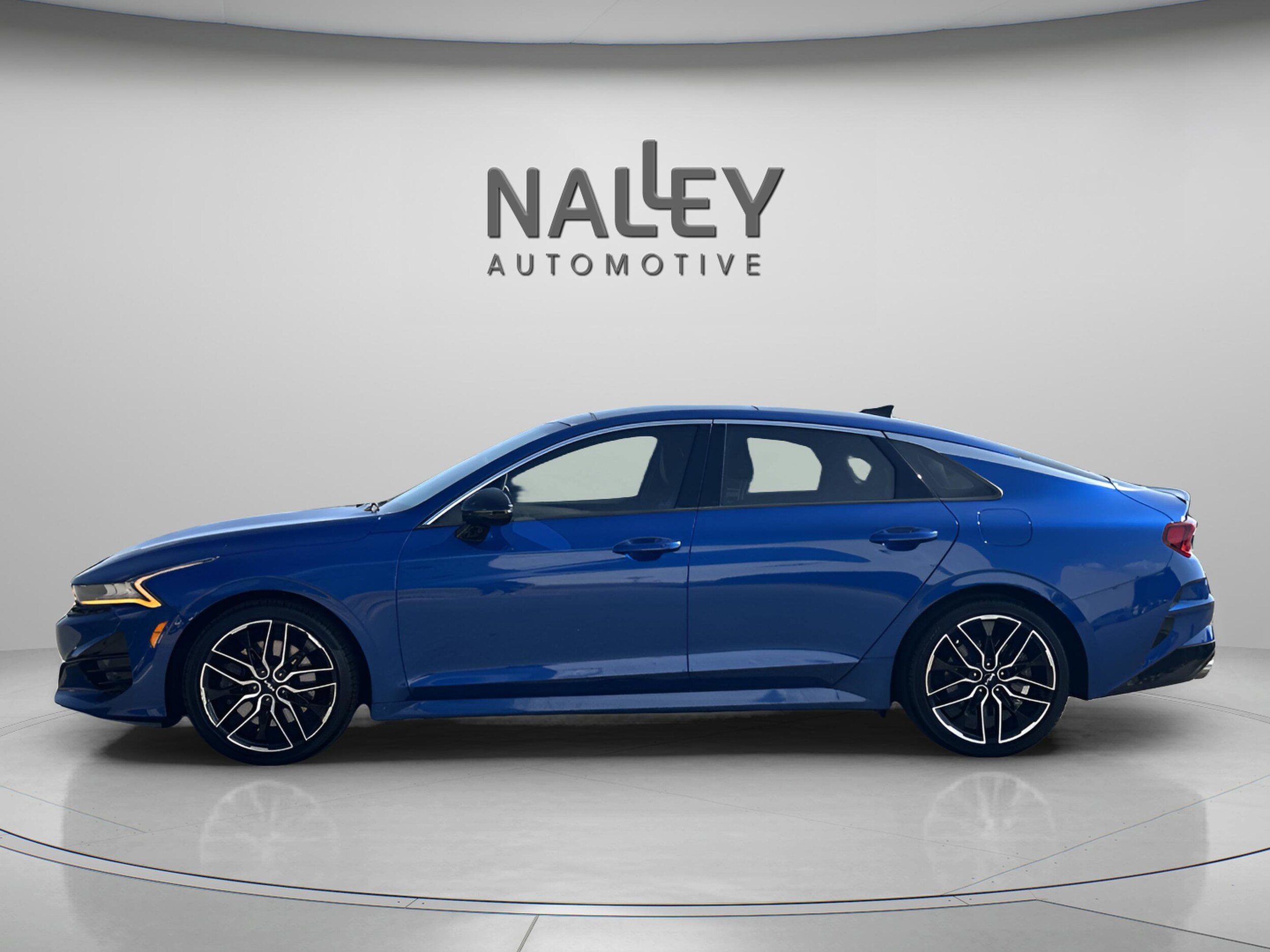 2023 Kia K5 GT photo 2