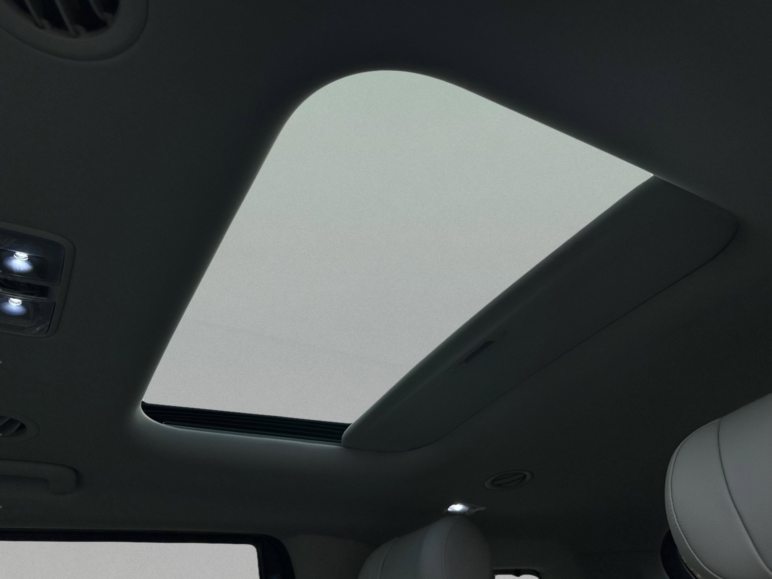 2026 Kia Carnival SX Prestige - Photo 17