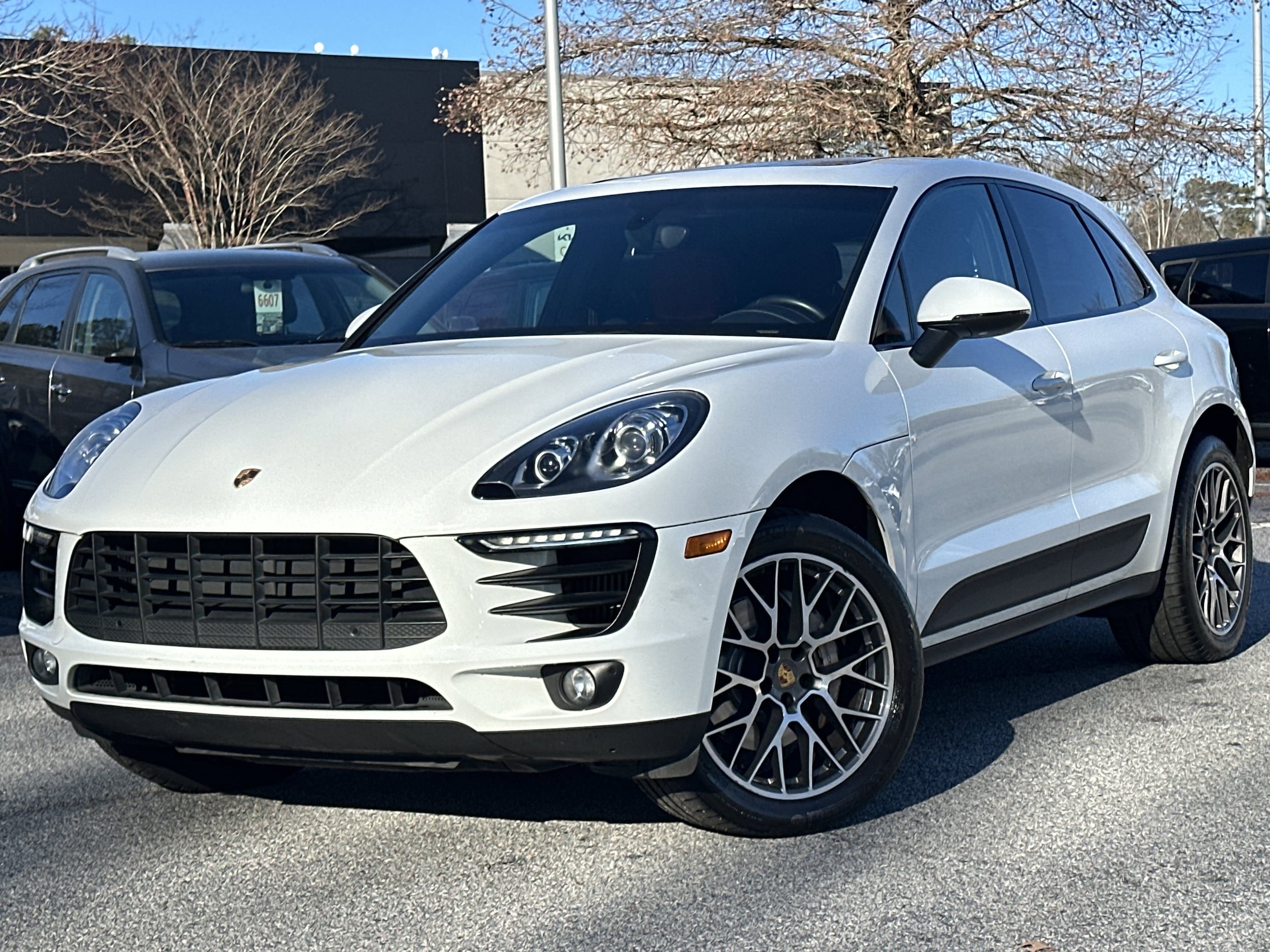 2016 Porsche Macan S's photo