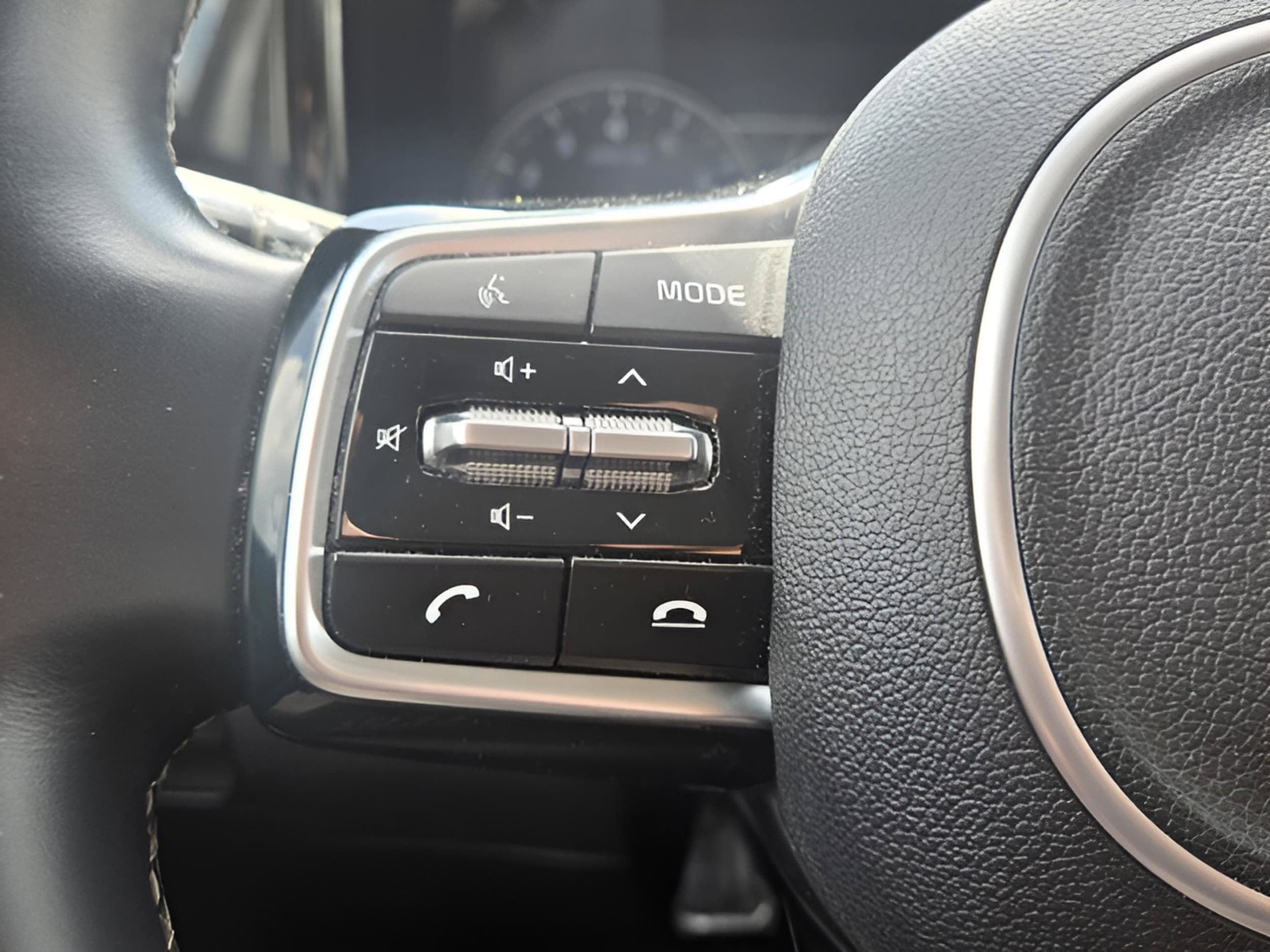2022 Kia Sorento SX - Photo 24
