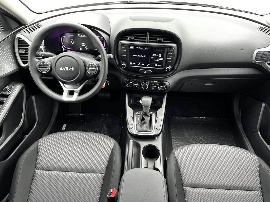 New 2025 Kia Soul LX Hatchback