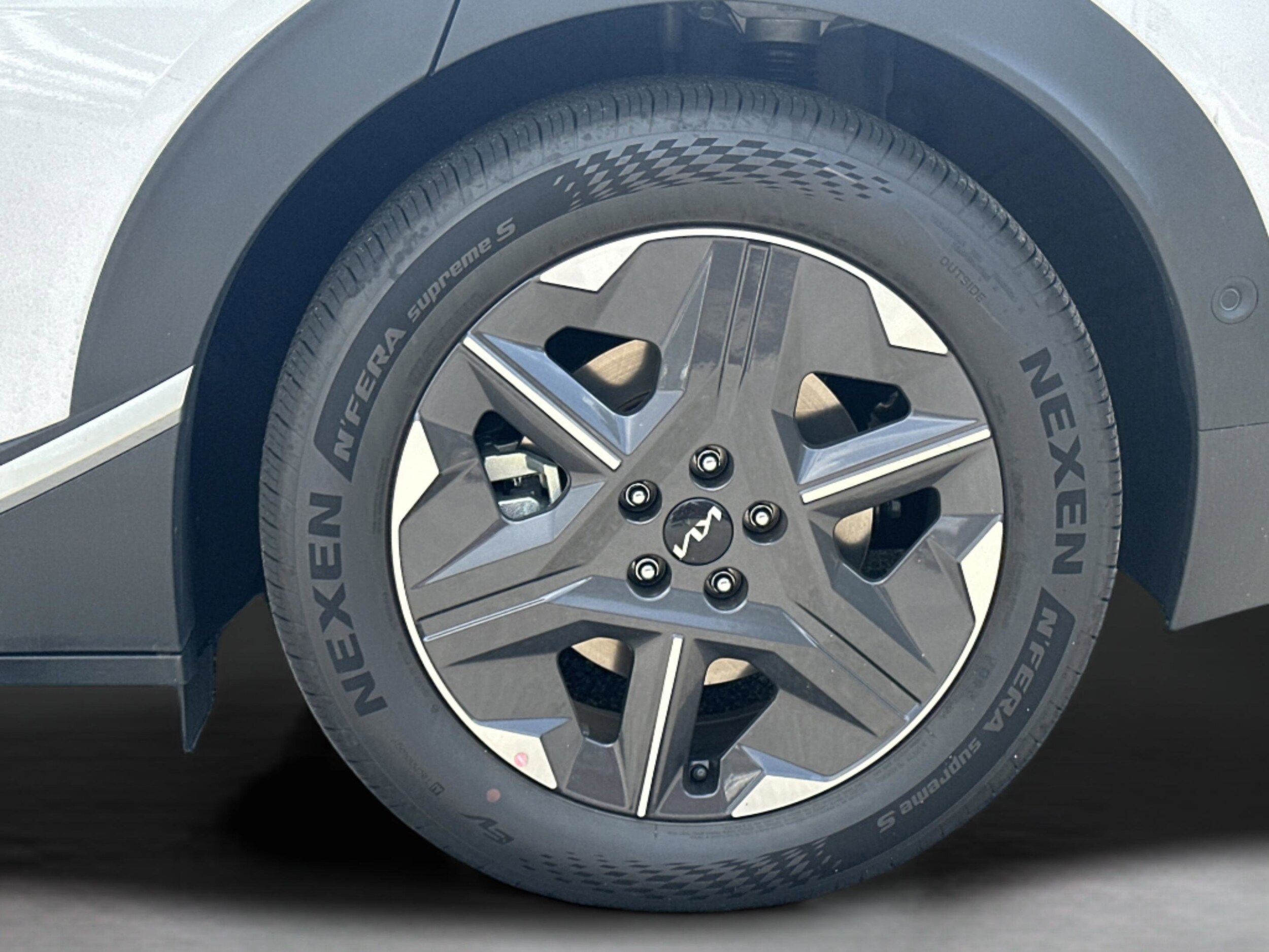 2025 Kia EV6 Light L/R - Photo 26