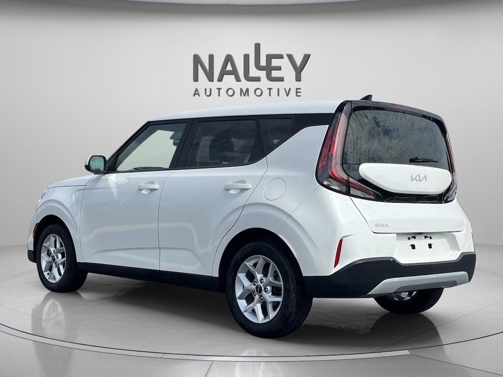 Used 2023 Kia Soul LX Hatchback