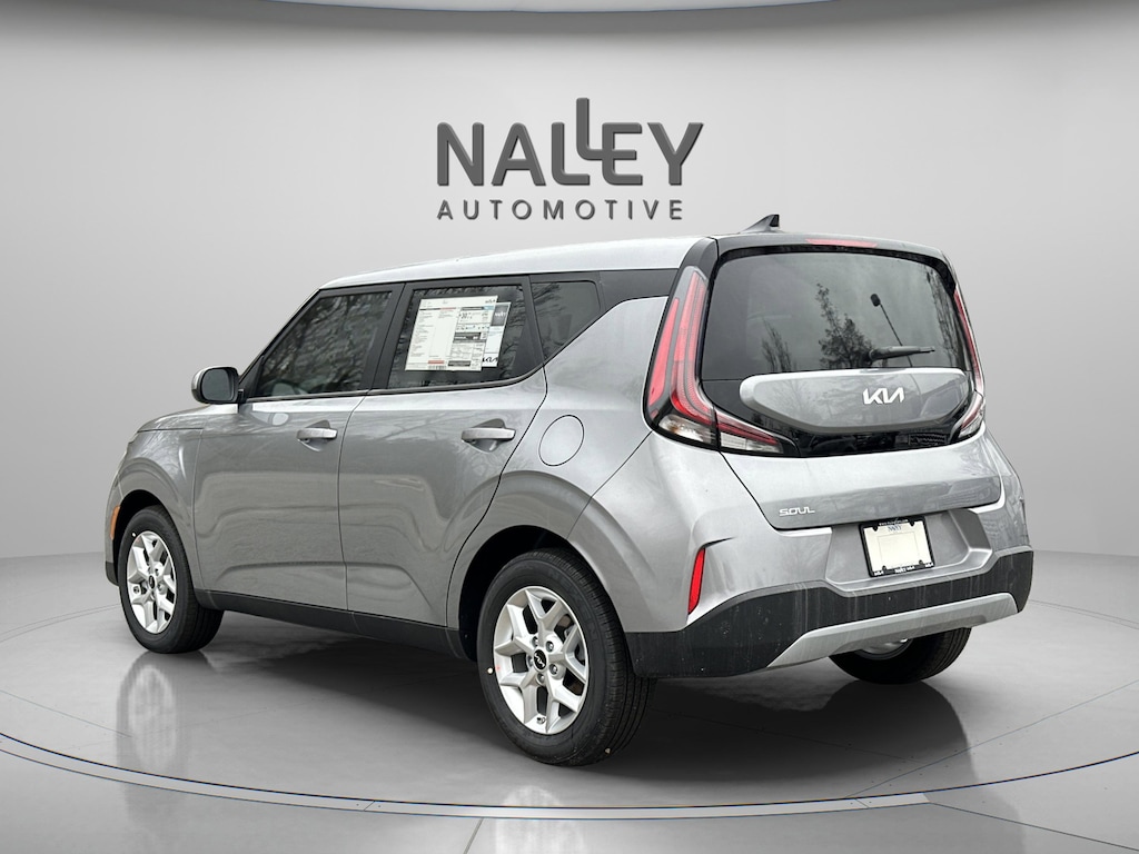 New 2025 Kia Soul LX Hatchback