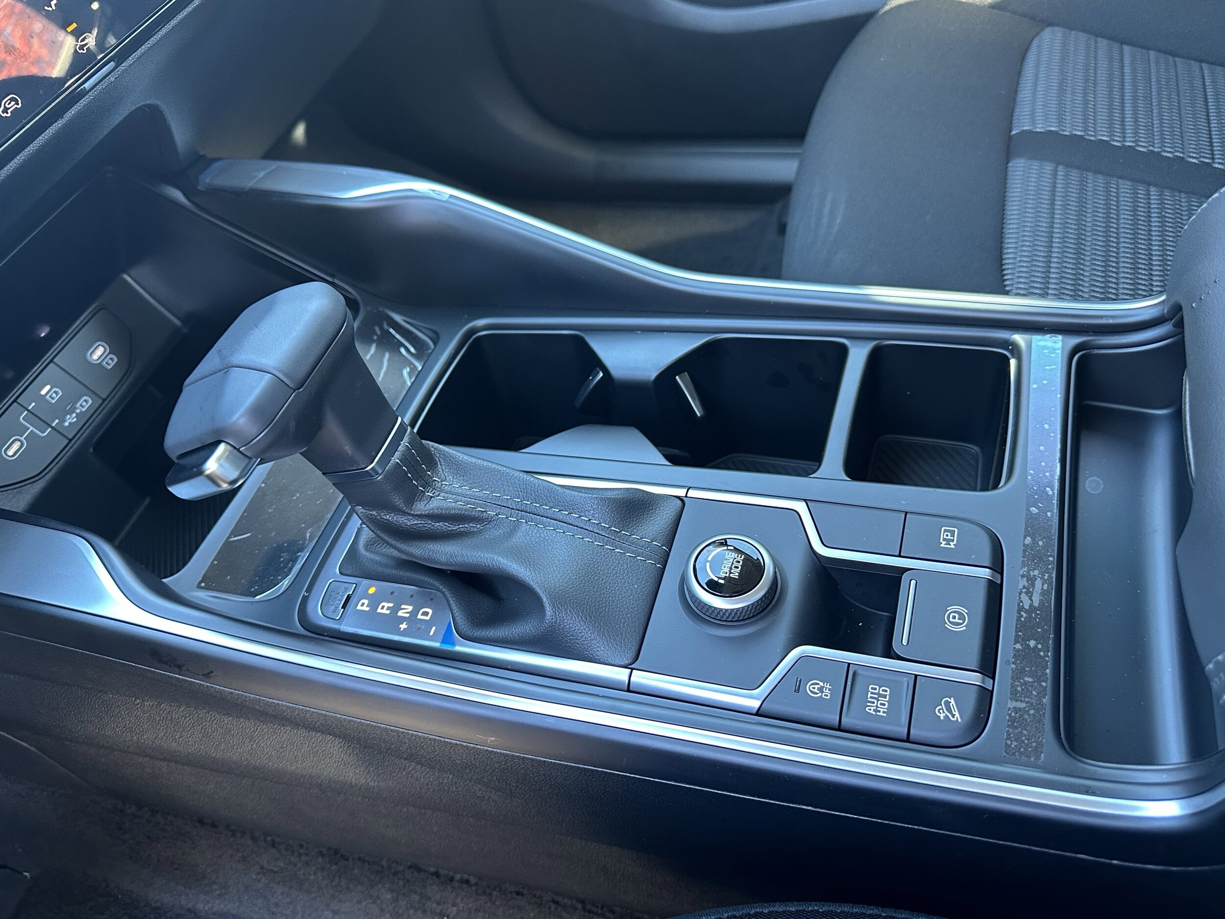 2026 Kia Sorento LX photo 3