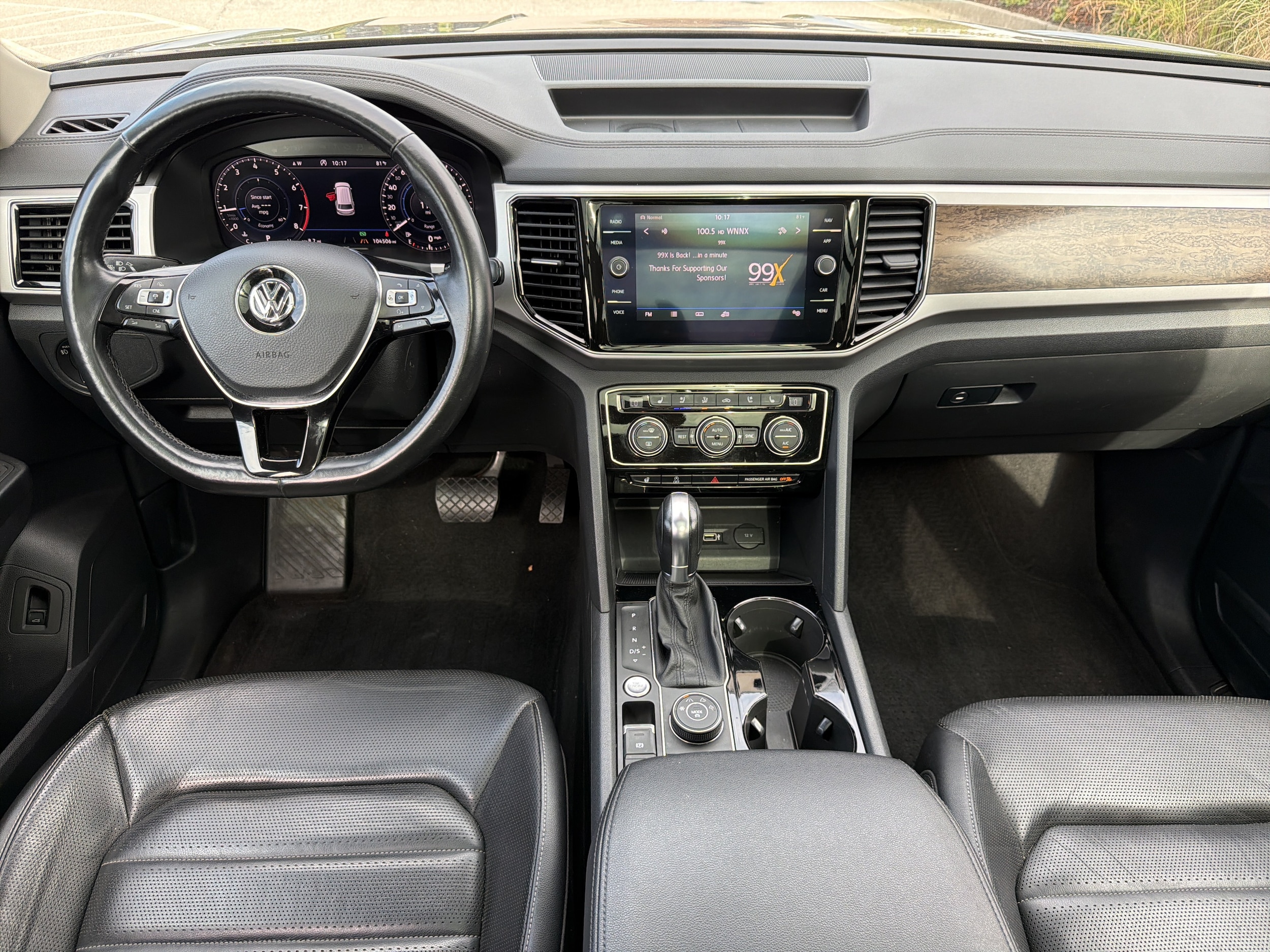 Used 2018 Volkswagen Atlas SEL Premium with VIN 1V2NR2CA0JC555458 for sale in Stonecrest, GA
