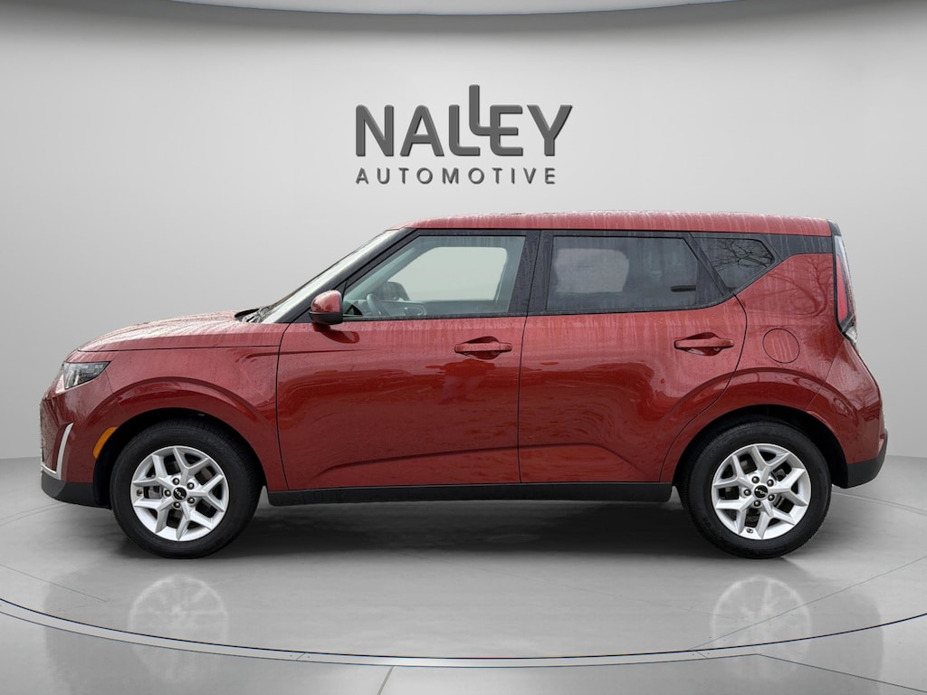 Used 2025 Kia Soul LX Hatchback