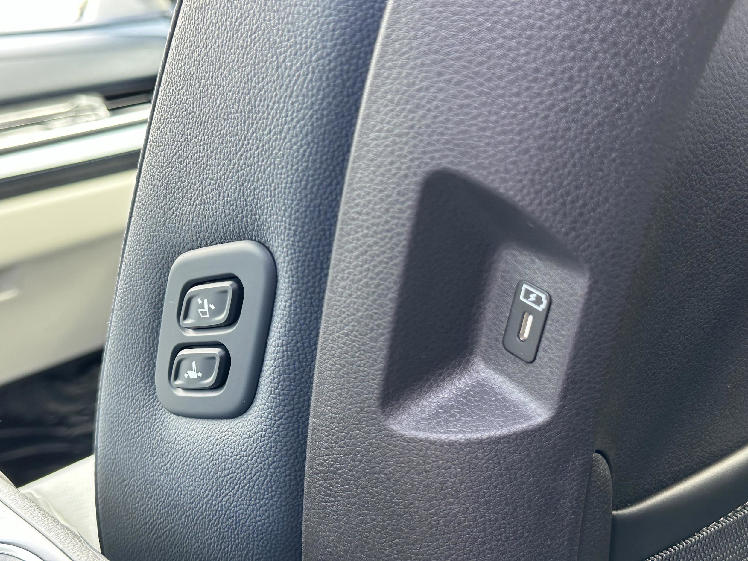 2026 Kia Carnival SX Prestige - Photo 11