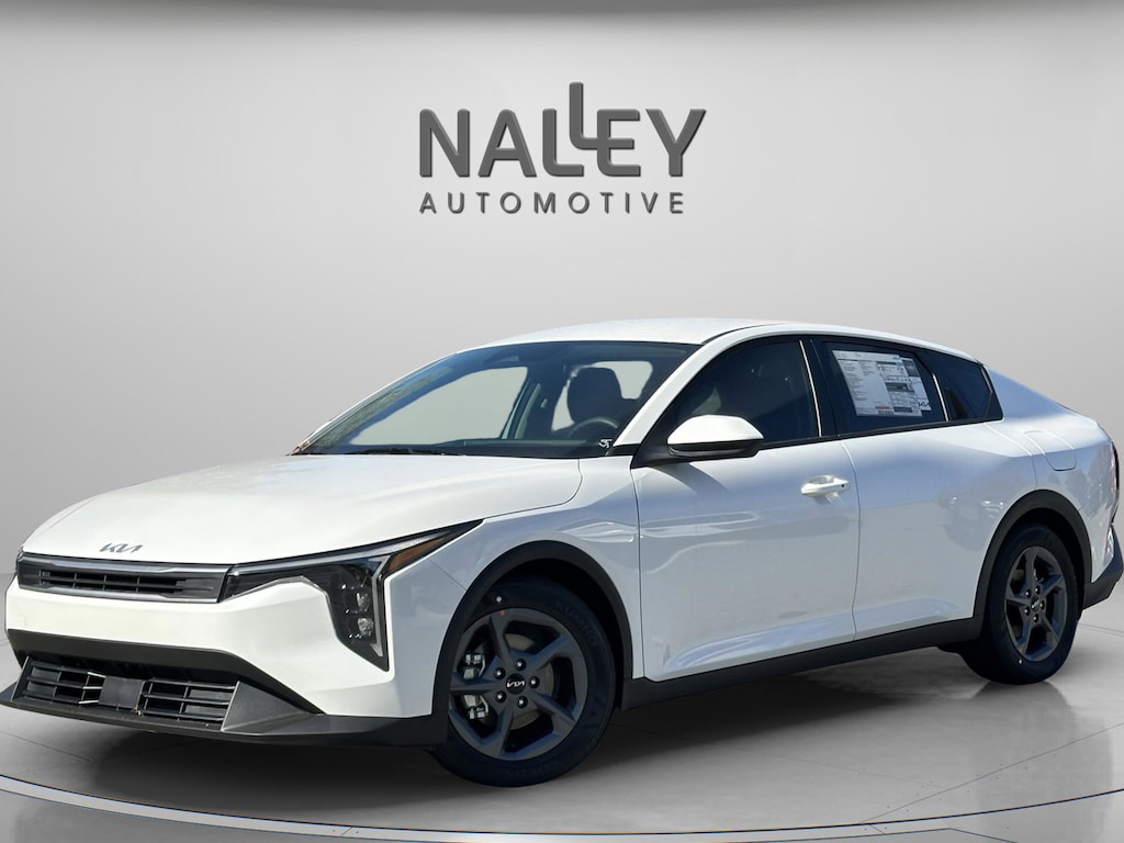 New 2025 Kia K4 LXS Sedan