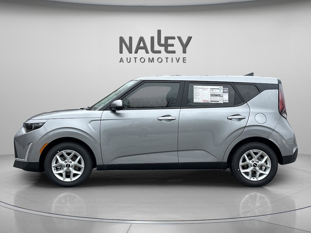 New 2025 Kia Soul LX Hatchback