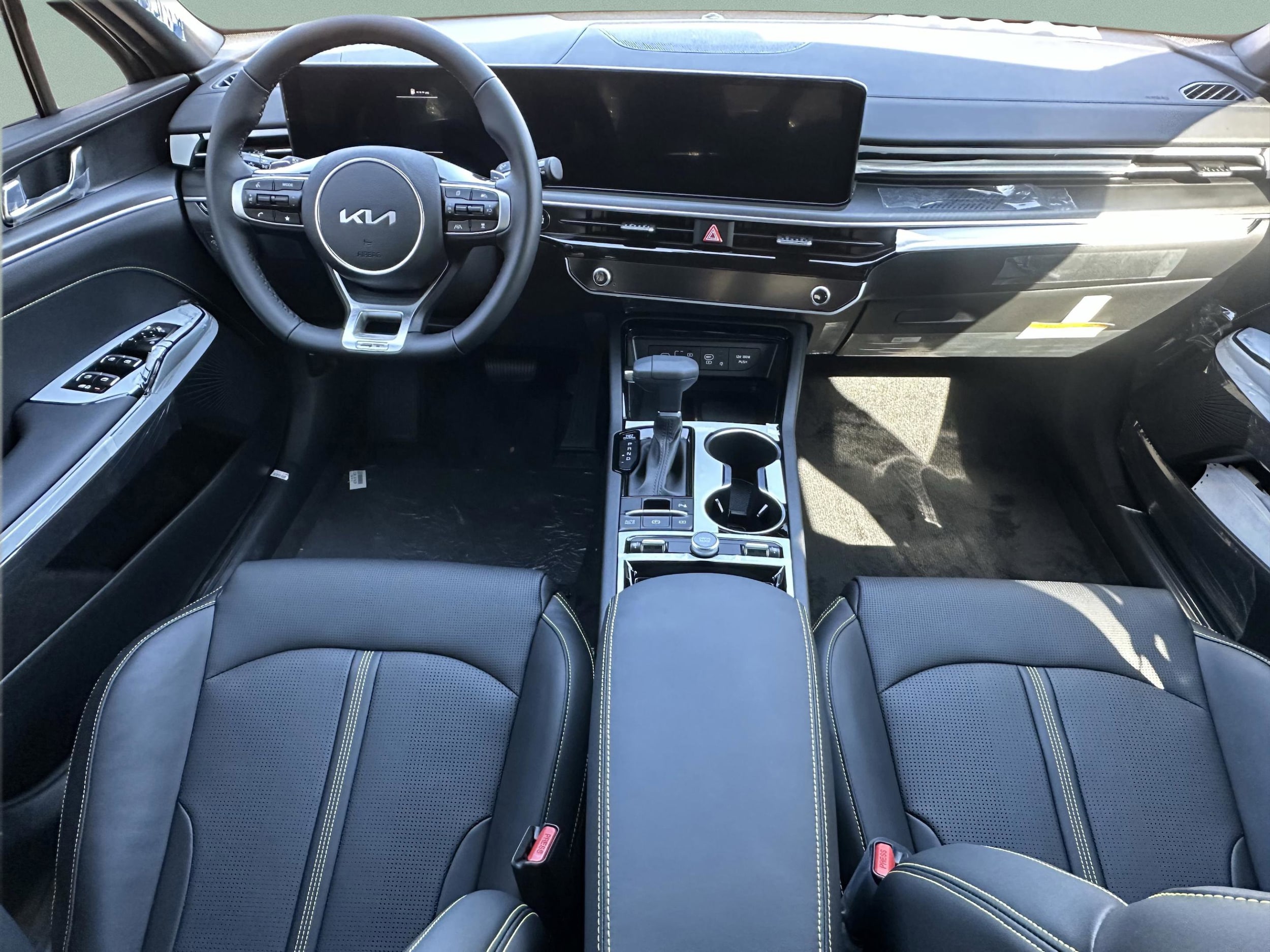 2026 Kia K5 GT - Photo 23