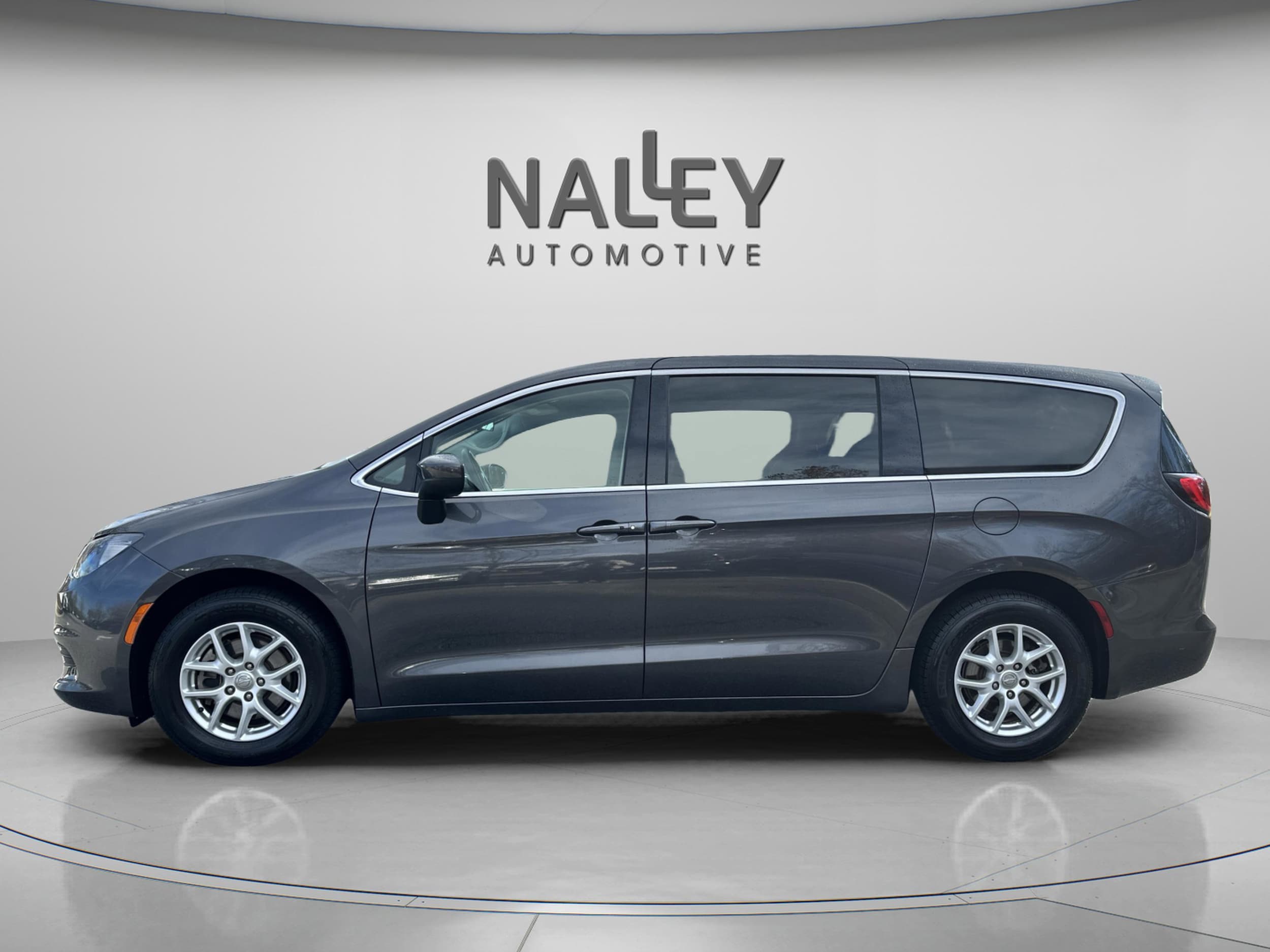 Used 2019 Chrysler Pacifica LX with VIN 2C4RC1CG8KR531453 for sale in Stonecrest, GA