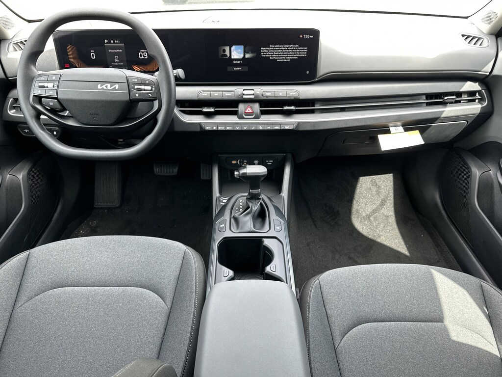 New 2025 Kia K4 LXS Sedan