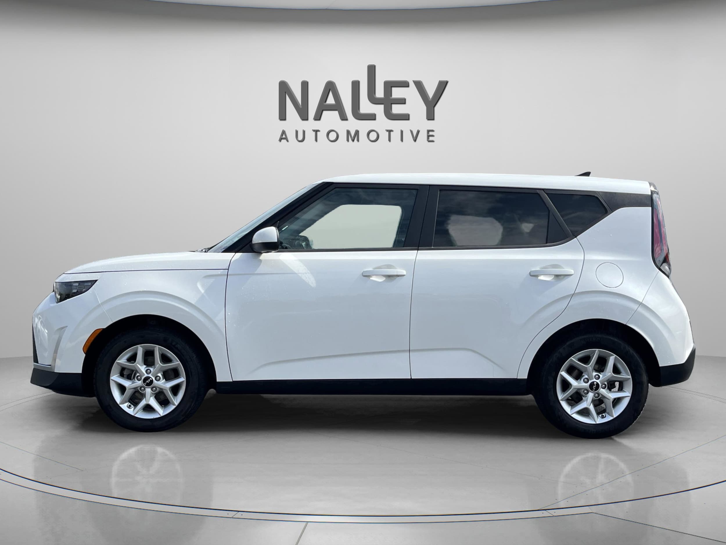 Used 2023 Kia Soul LX with VIN KNDJ23AU5P7870779 for sale in Stonecrest, GA