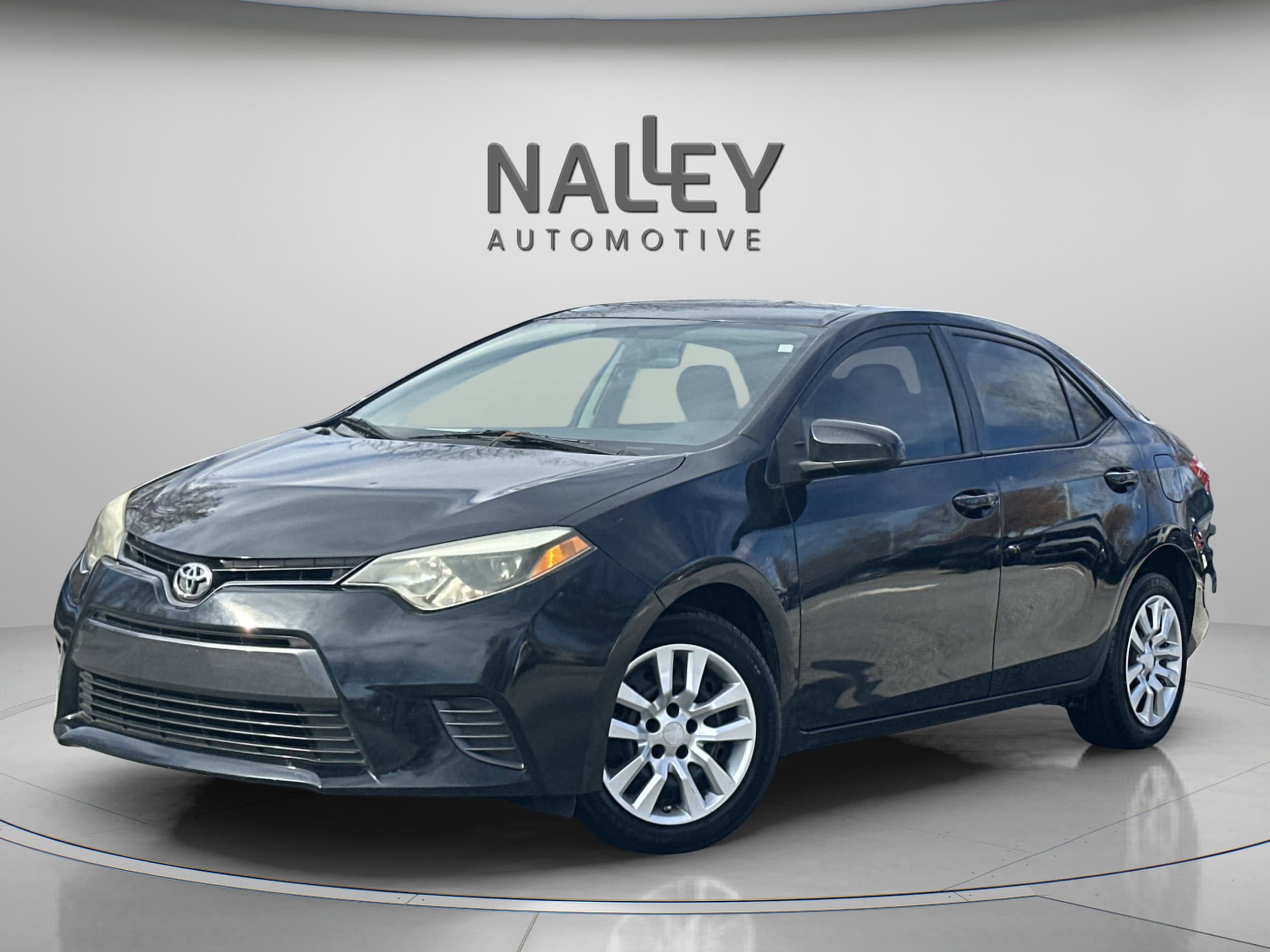 2015 Toyota Corolla LE's photo