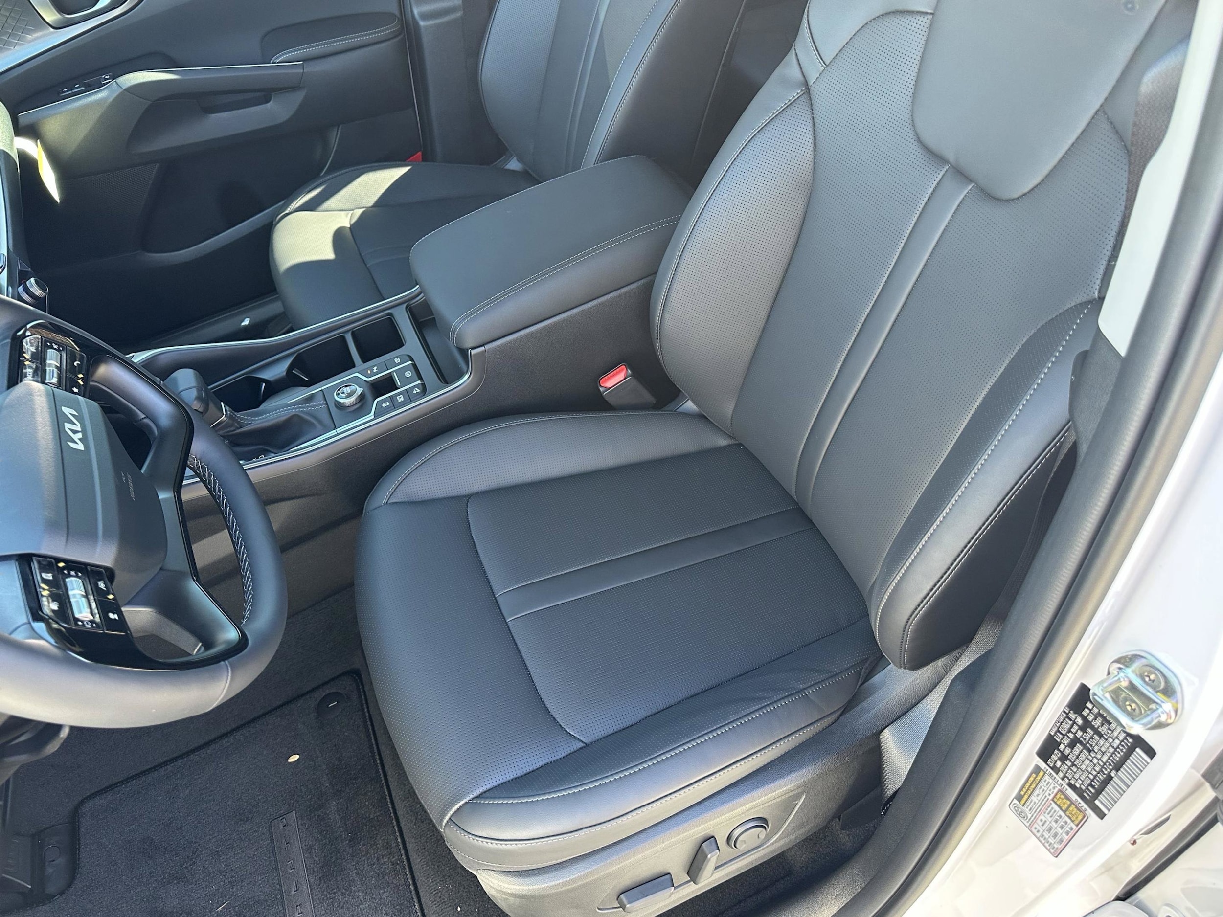 2026 Kia Sorento S - Photo 14