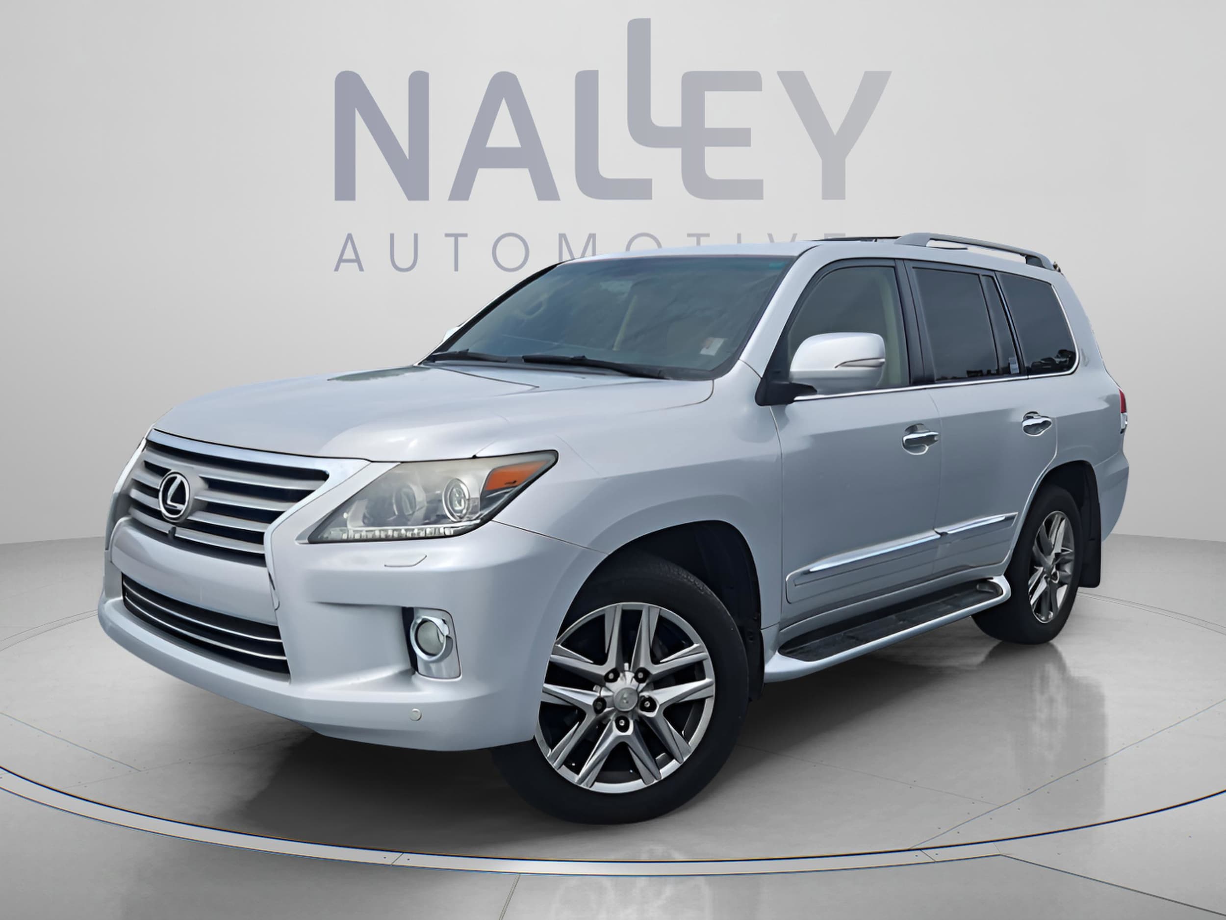 2013 Lexus LX 600 570's photo