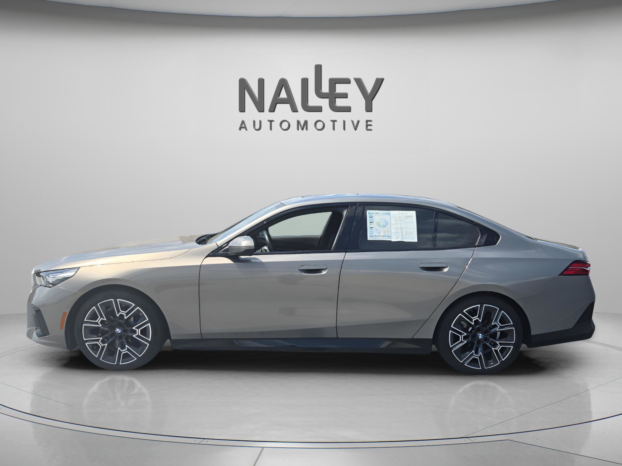 2024 Bmw 530i photo 2