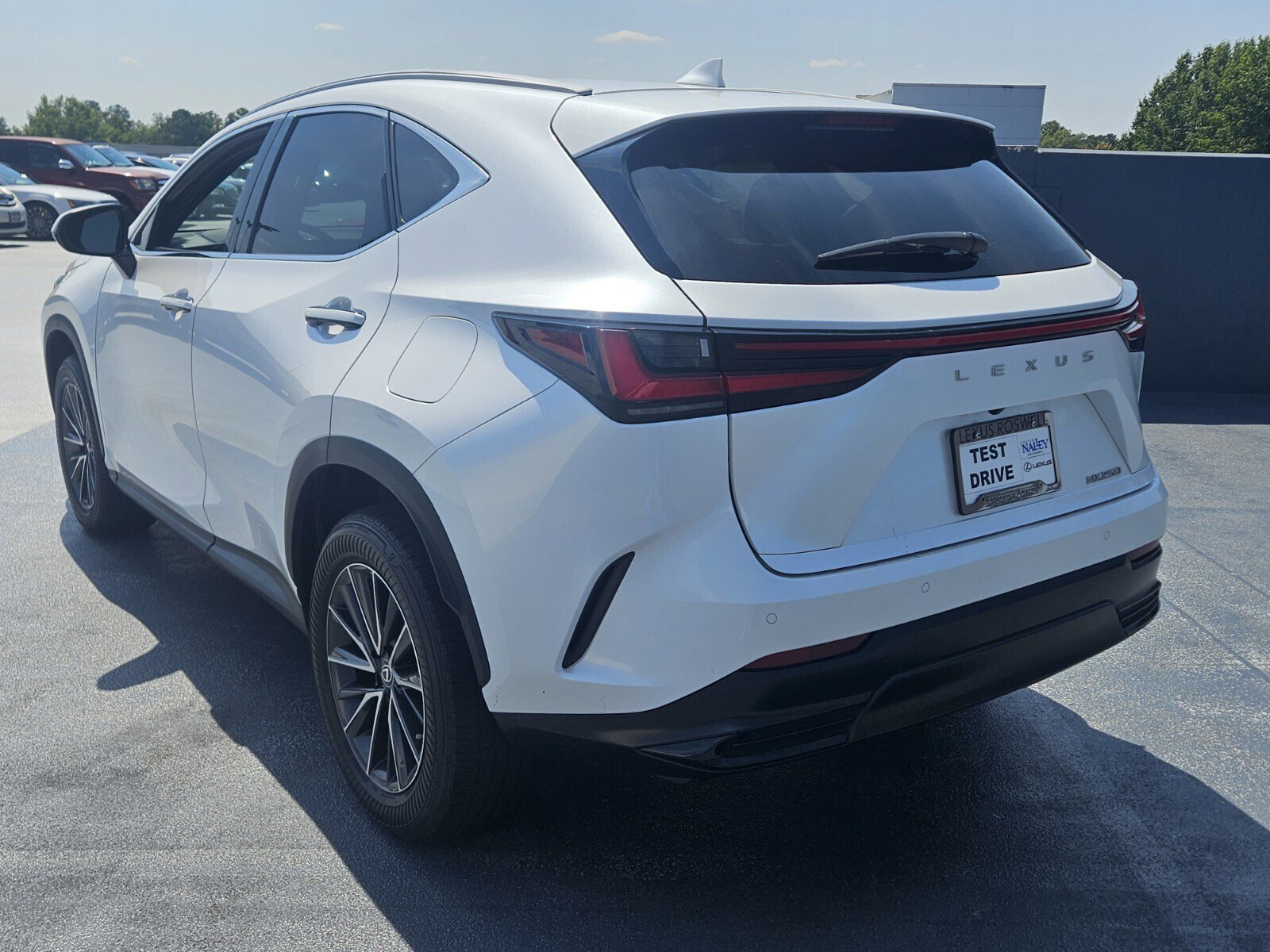 2022 Lexus NX 250 Premium photo 3