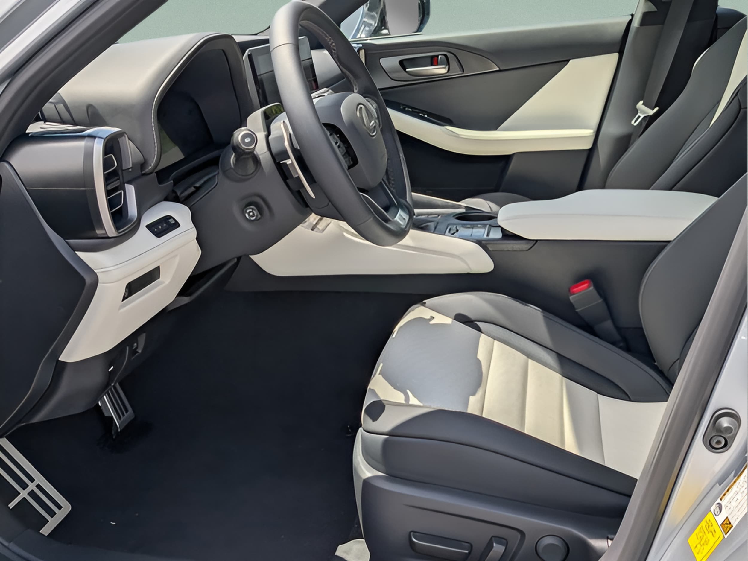 2026 Lexus IS 350 F SPORT - Photo 11