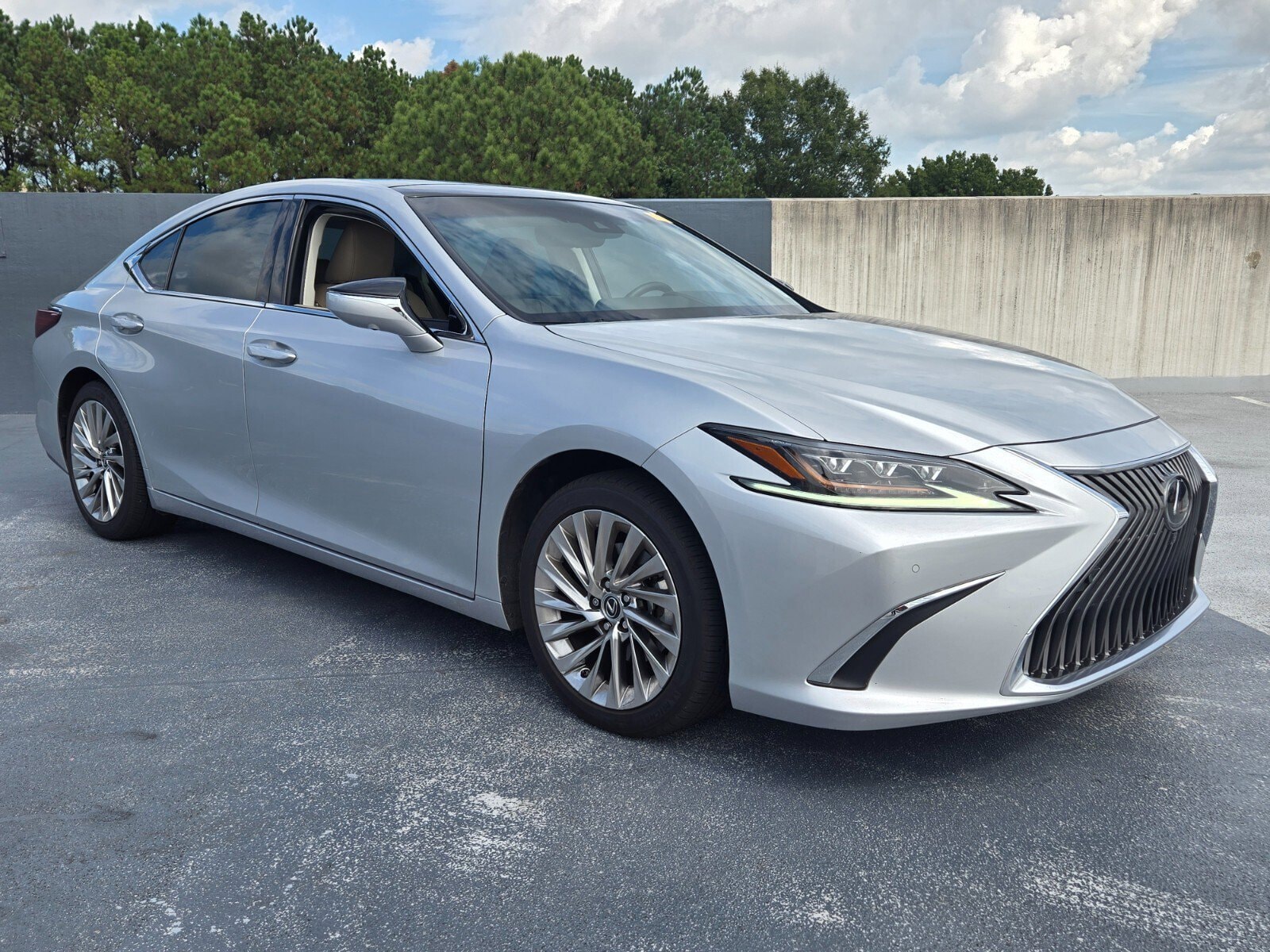 2019 Lexus ES