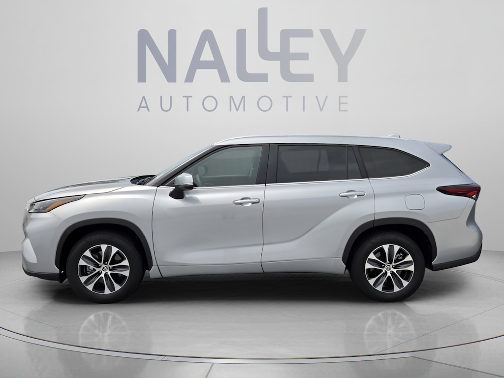 Used 2025 Toyota Highlander XLE