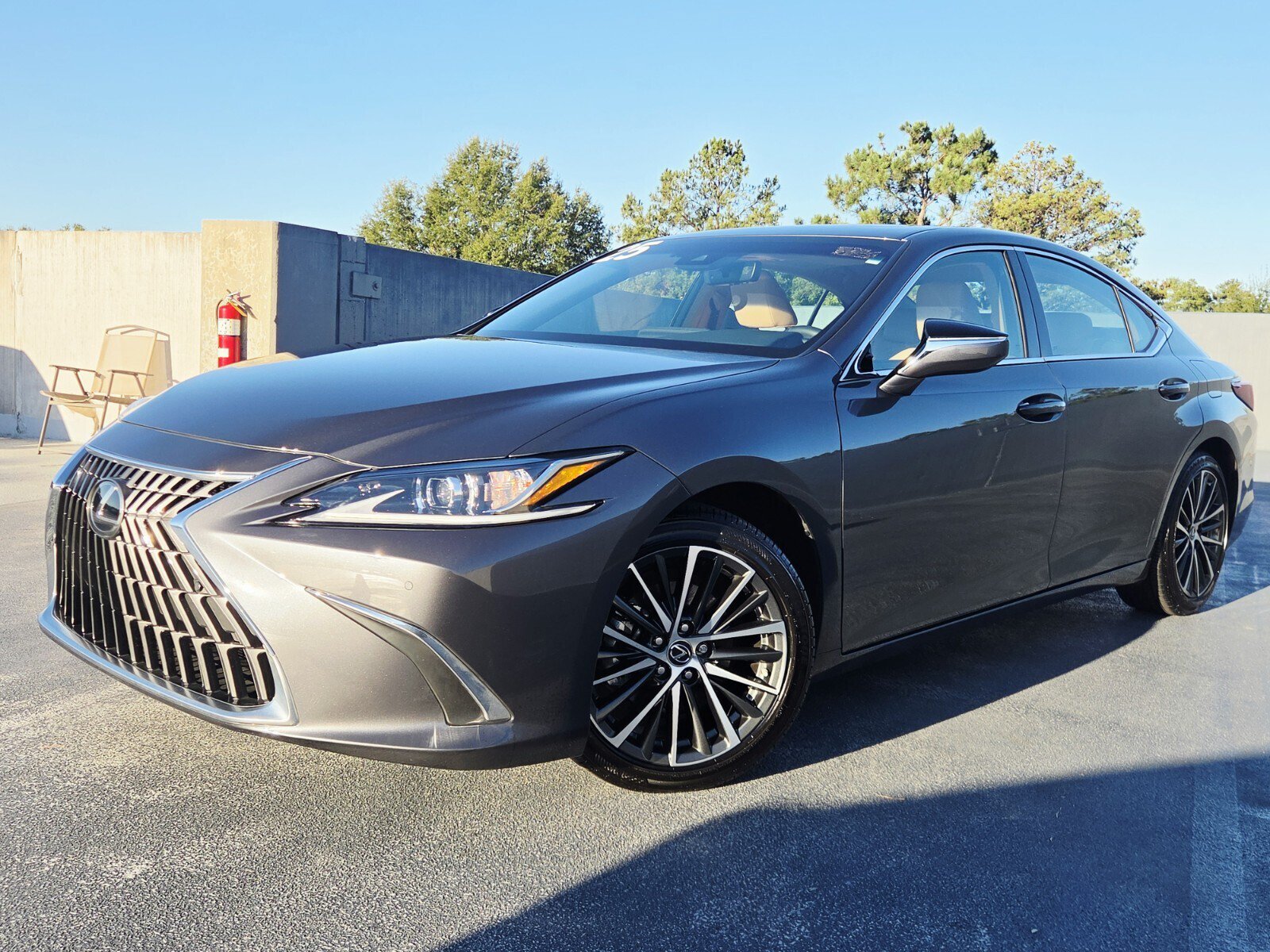 2025 Lexus ES
