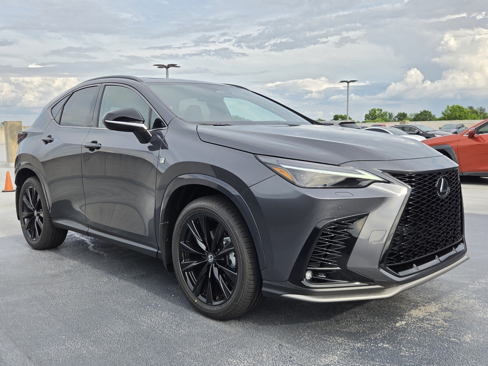 2026 Lexus NX 350 F-Sport - Photo 8