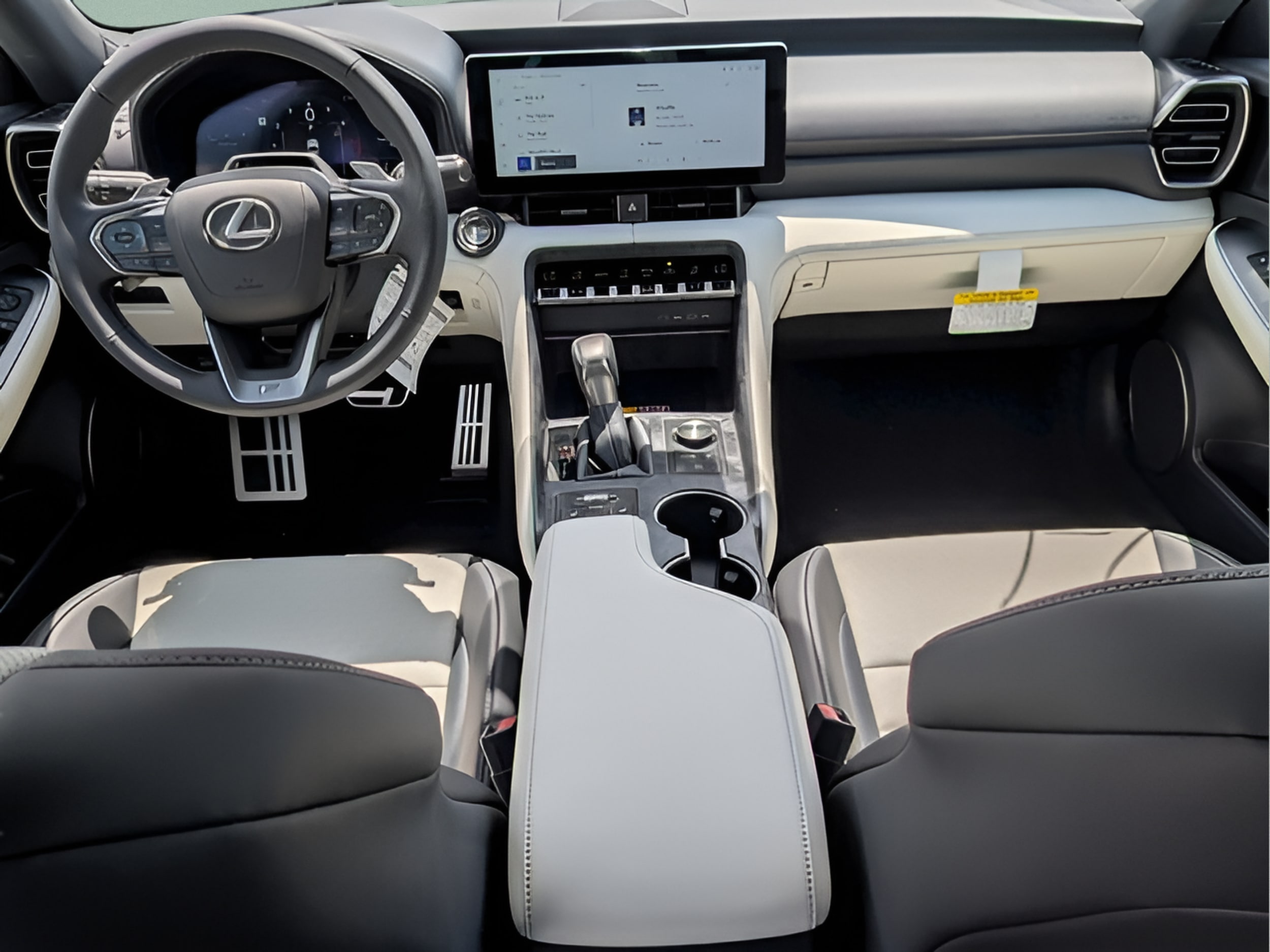2026 Lexus IS 350 F SPORT - Photo 13