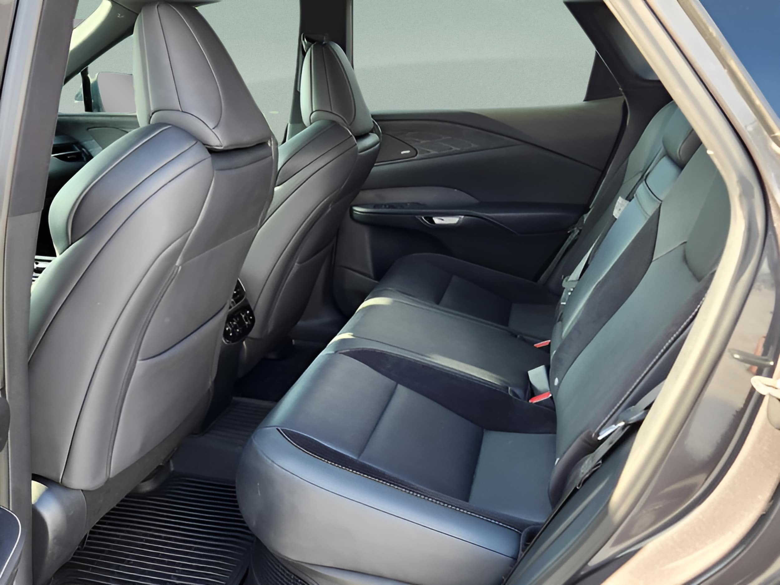 2024 Lexus RX Hybrid 500h - Photo 12