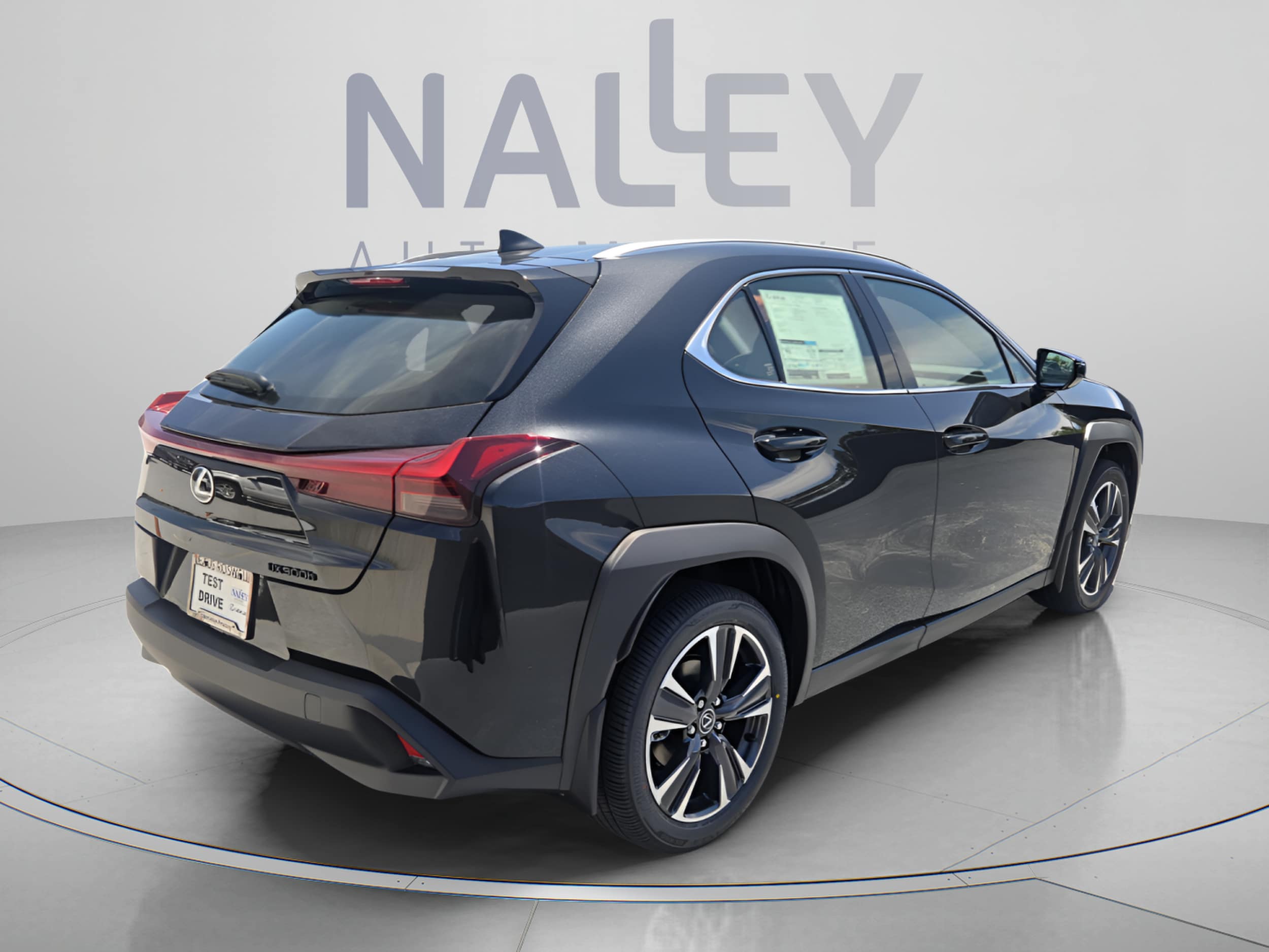 2026 Lexus UX Hybrid 300h - Photo 6