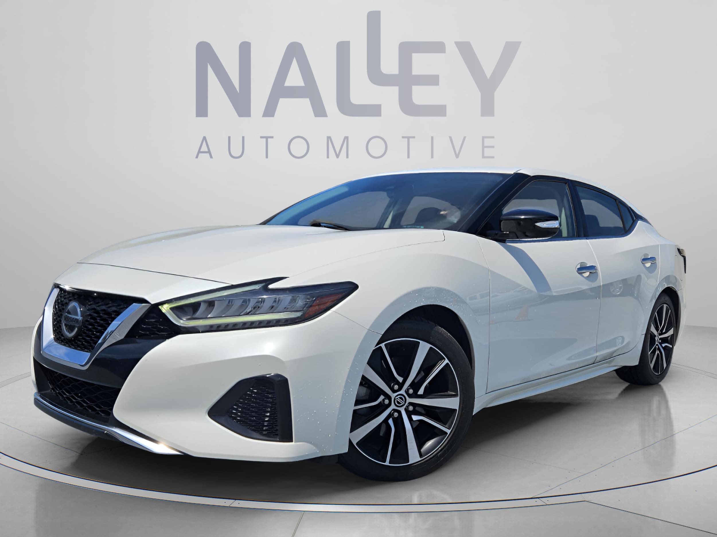2022 Nissan Maxima SV's photo