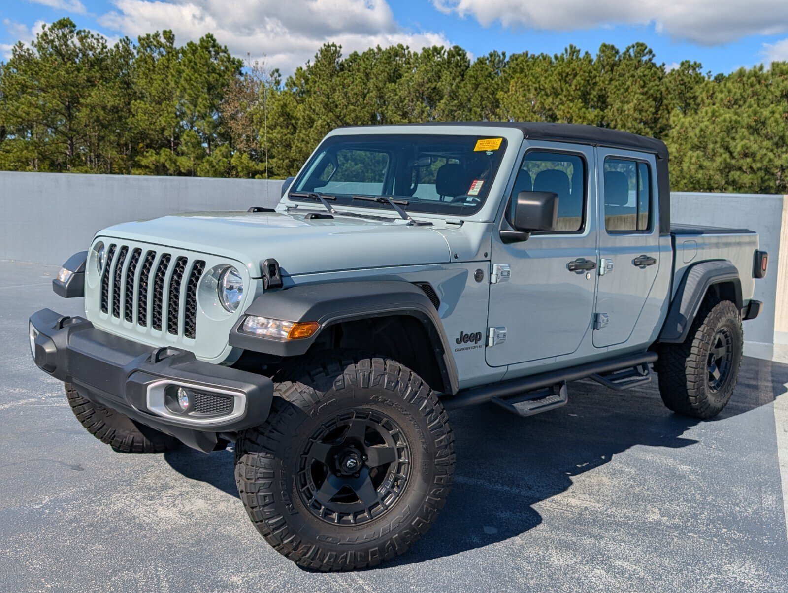 2023 Jeep Gladiator